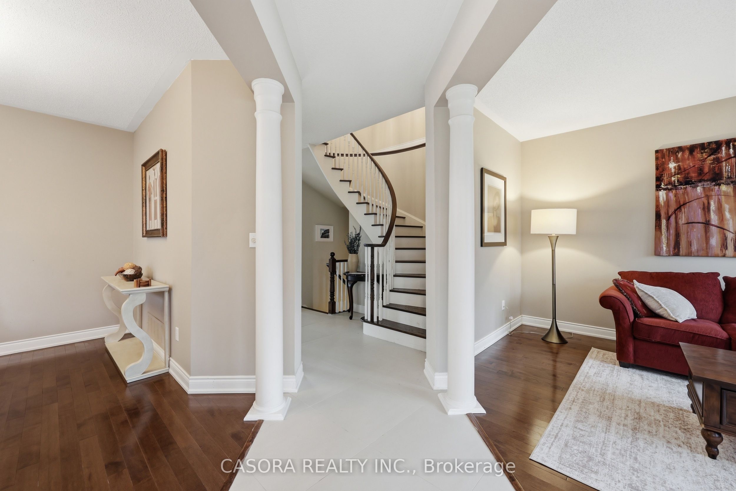 2295 Glazebrook Circle, Oakville, ON L6M 5B5 photo 5