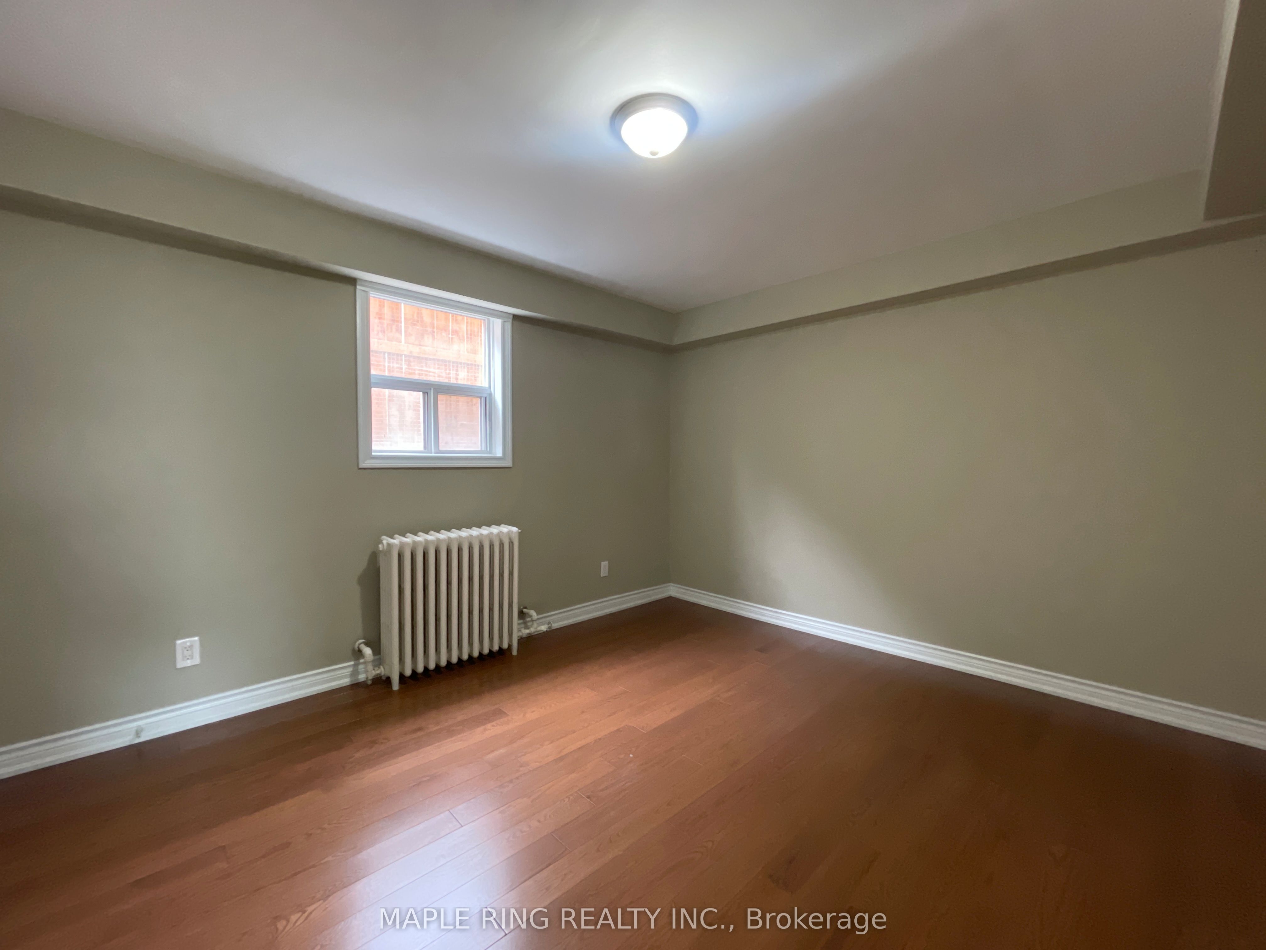 12 Dwight Avenue 6, Toronto, ON M8V 1X2 photo 4