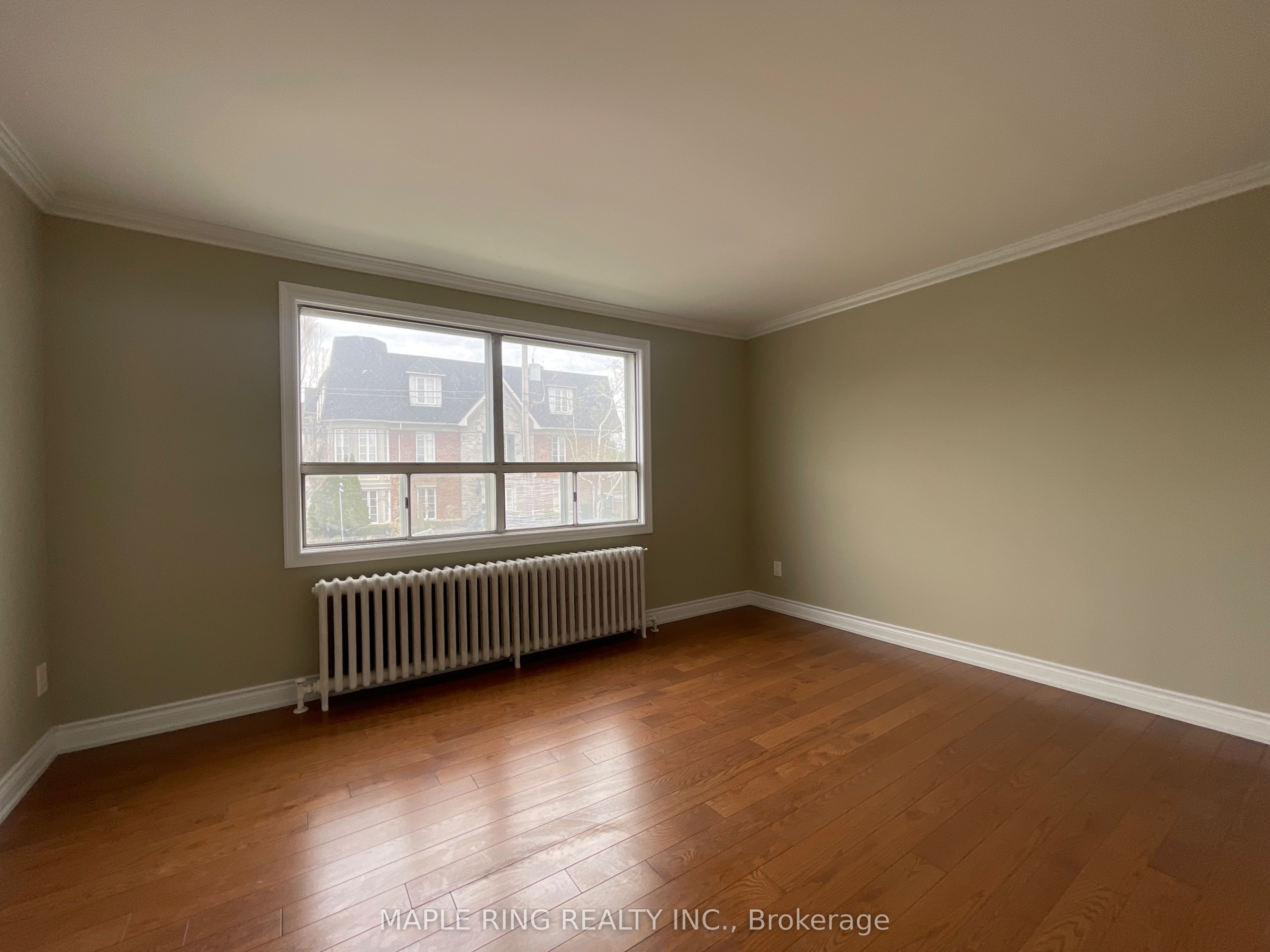 12 Dwight Avenue 7, Toronto, ON M8V 1X2 photo 2