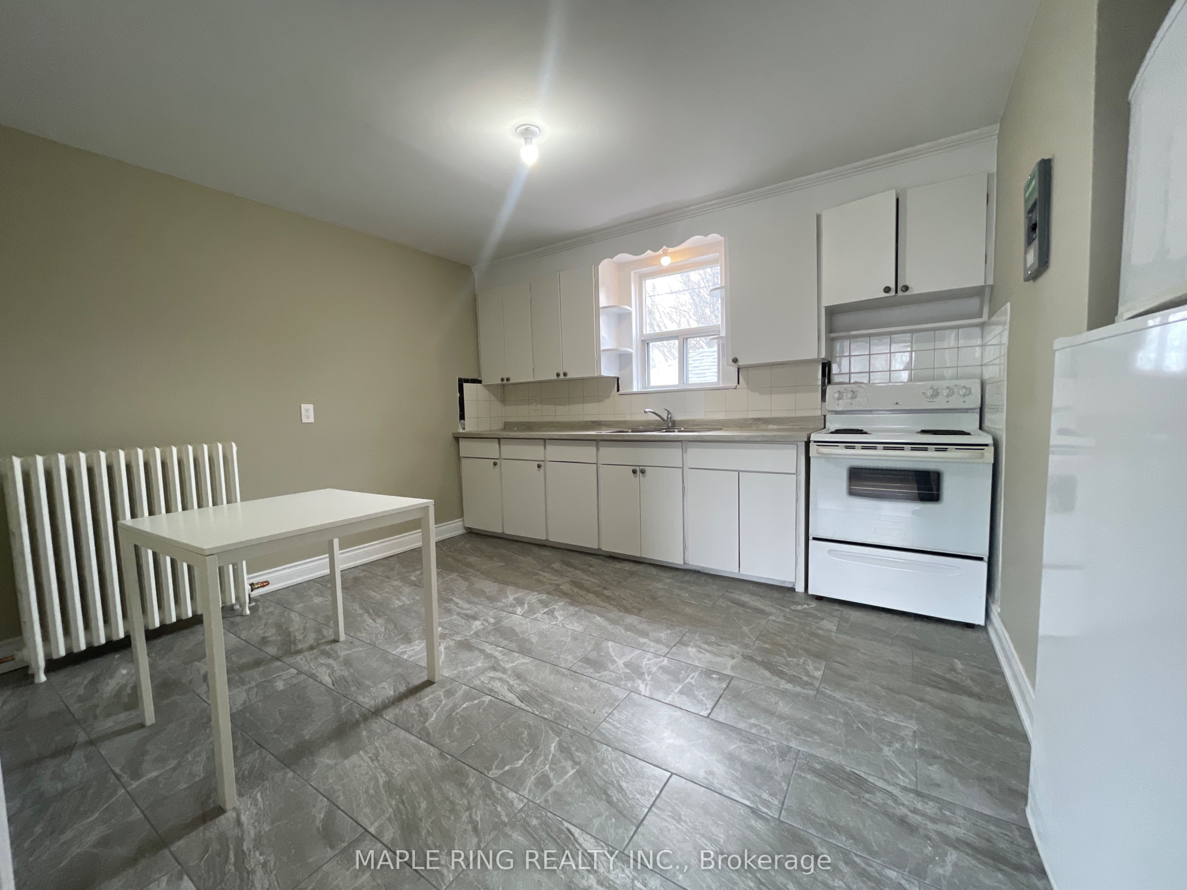 12 Dwight Avenue 7, Toronto, ON M8V 1X2 photo 4