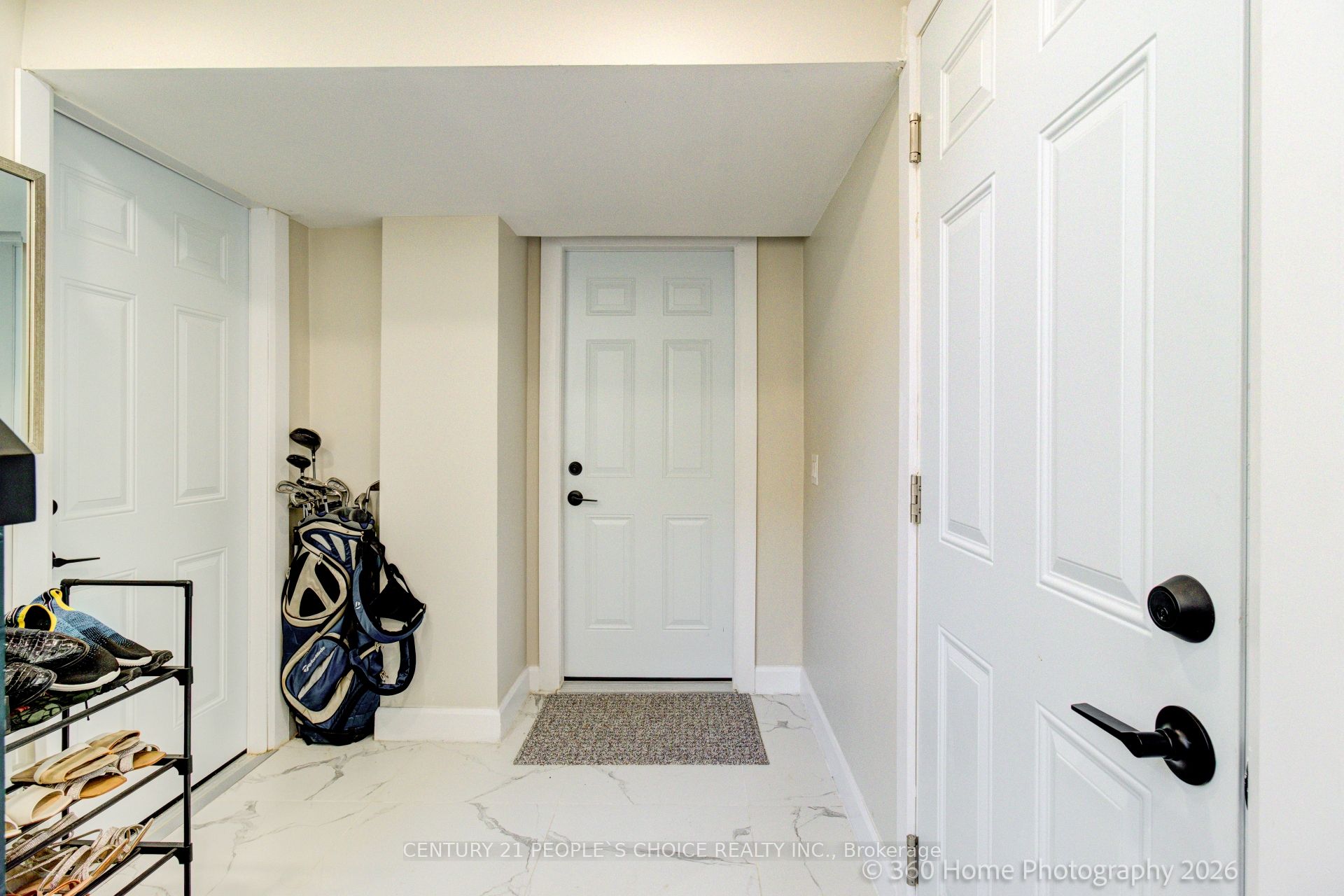 37 Bentworth Avenue Lower, Toronto, ON M6A 1P1 photo 5