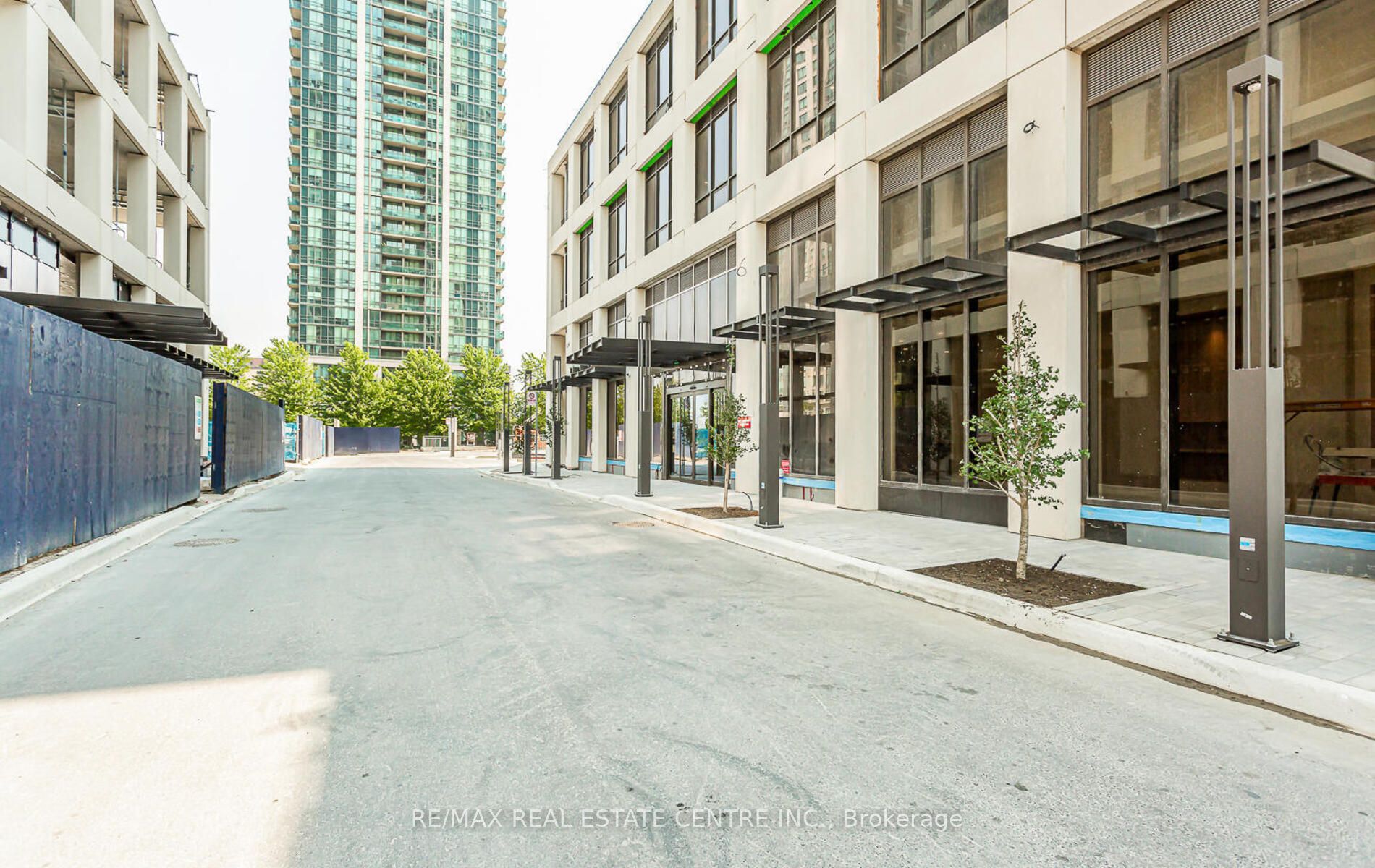 36 Elm Drive W 1610, Mississauga, ON L5B 1L9 photo 3