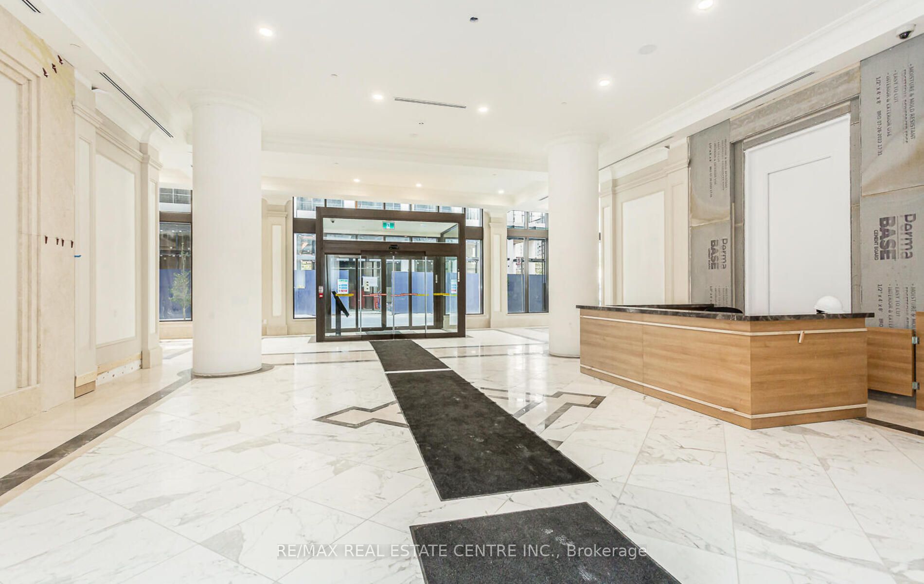 36 Elm Drive W 1610, Mississauga, ON L5B 1L9 photo 4