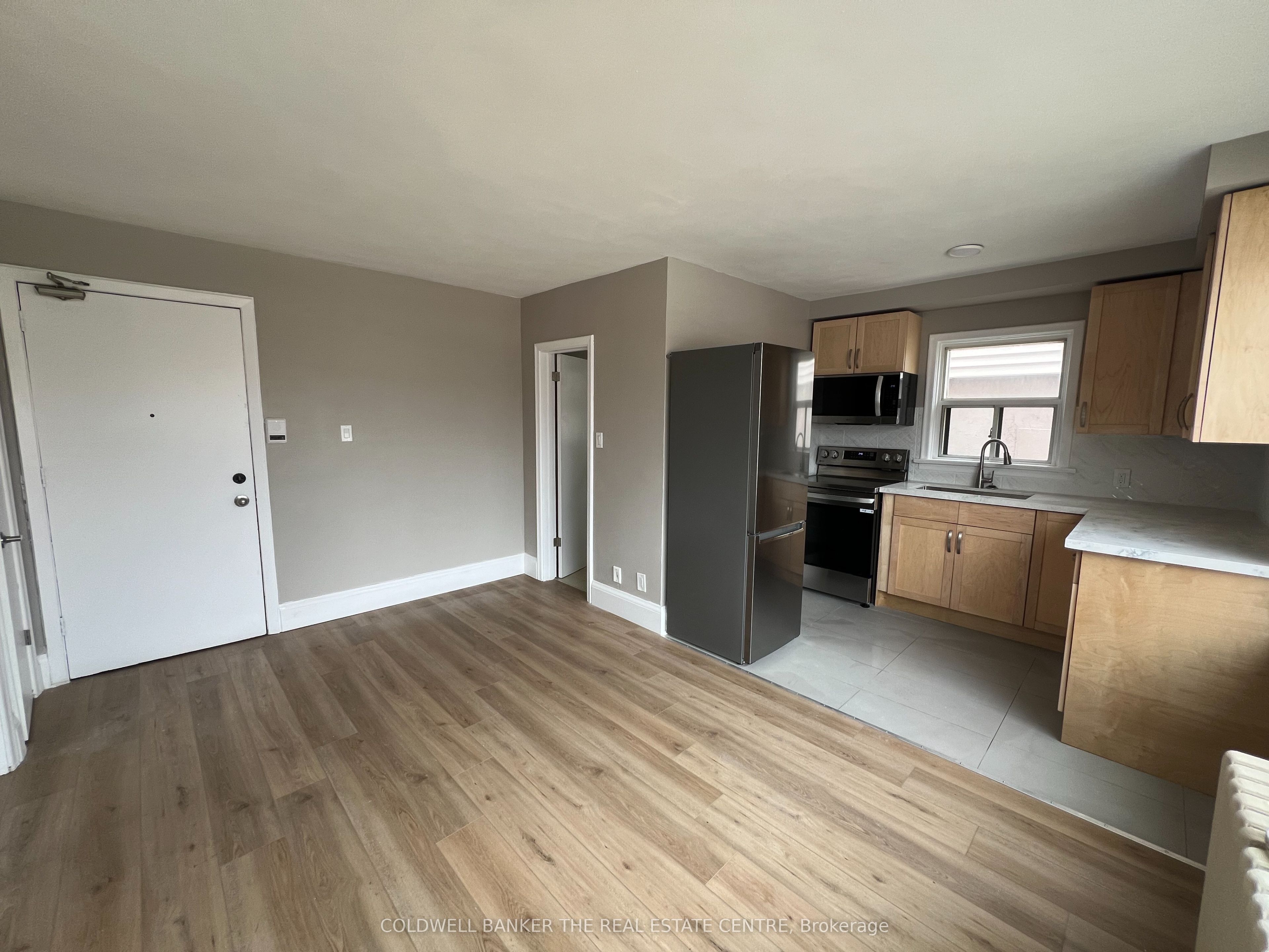 108 Grandville Avenue 7, Toronto, ON M6N 4V2 photo 2
