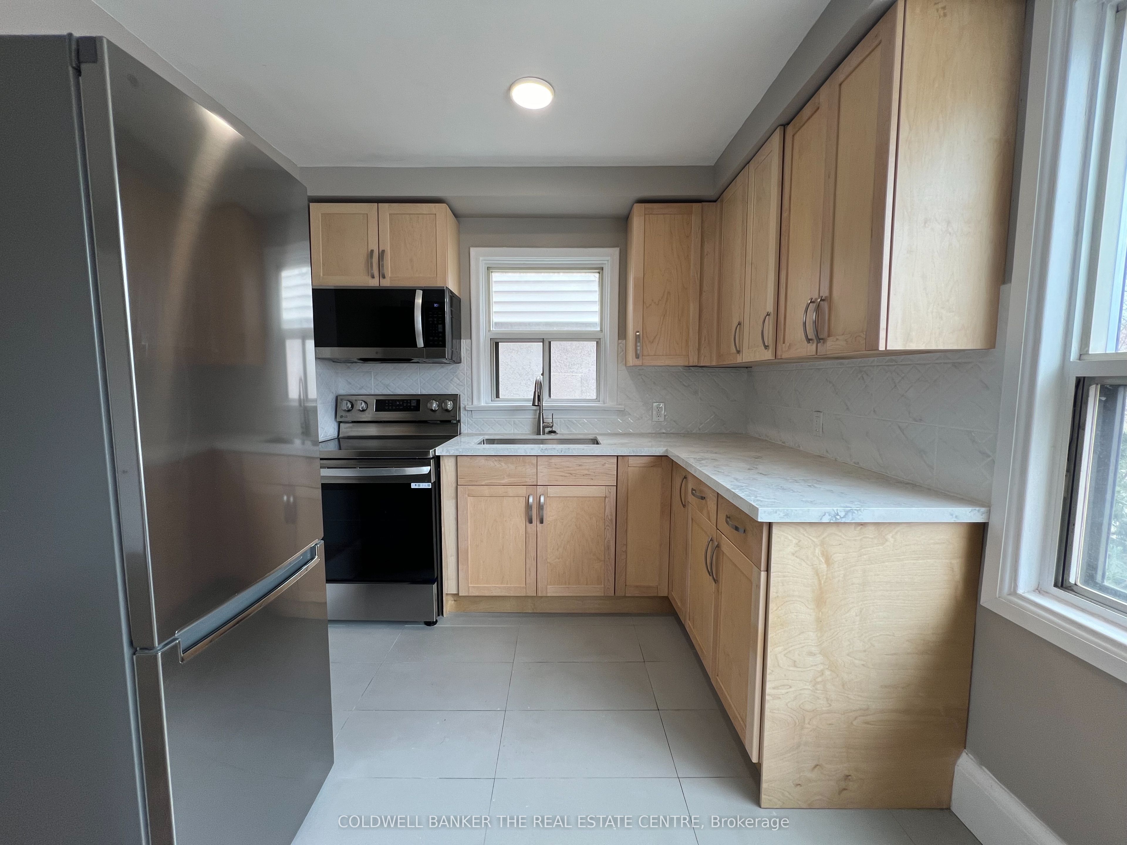108 Grandville Avenue 7, Toronto, ON M6N 4V2 photo 3