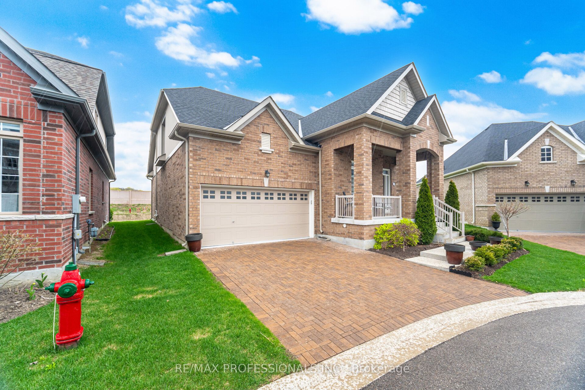 40 Bluestone Crescent, Brampton, ON L6R 4B8 photo 3