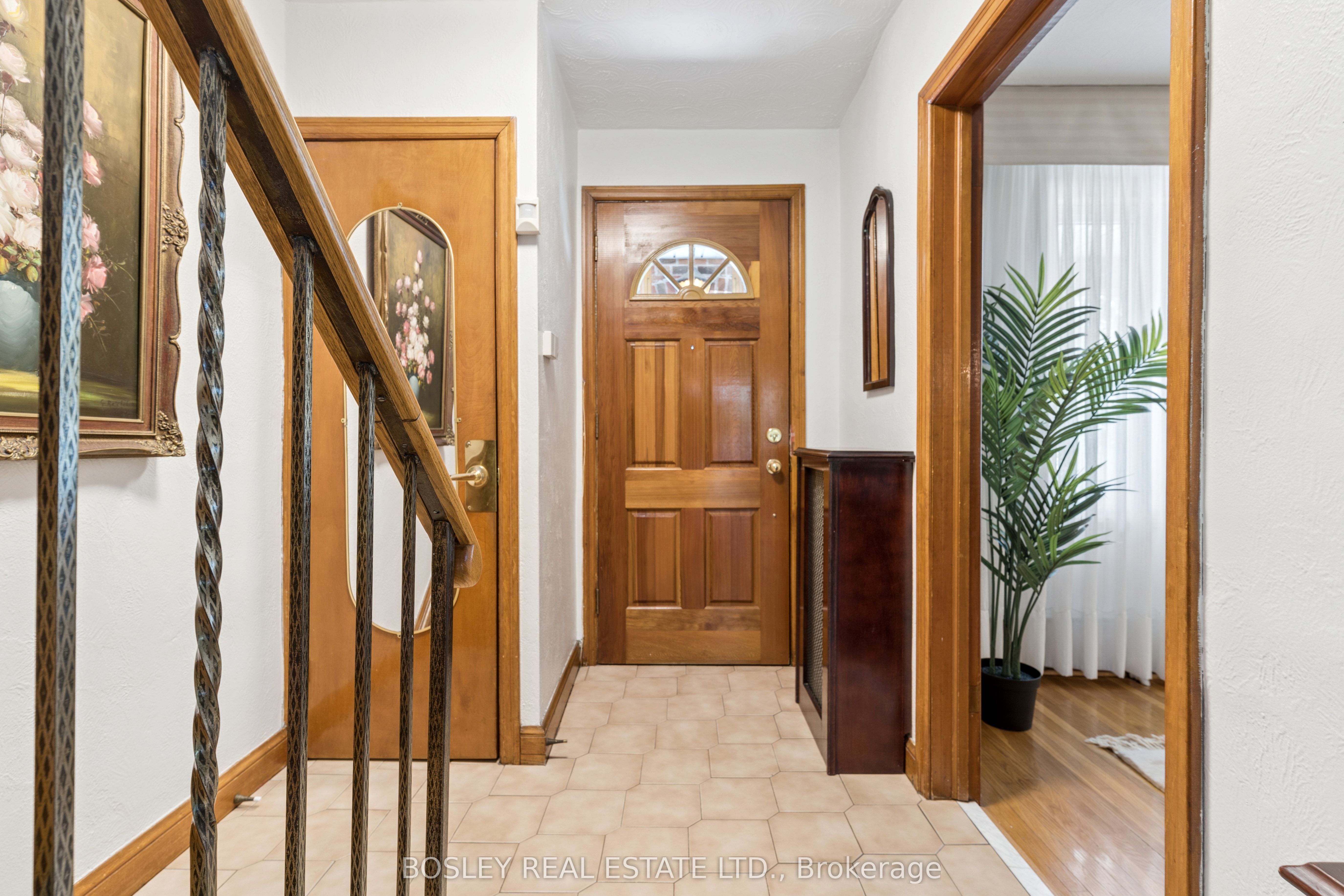 96 Macdonald Avenue, Toronto, ON M9N 2E6 photo 3