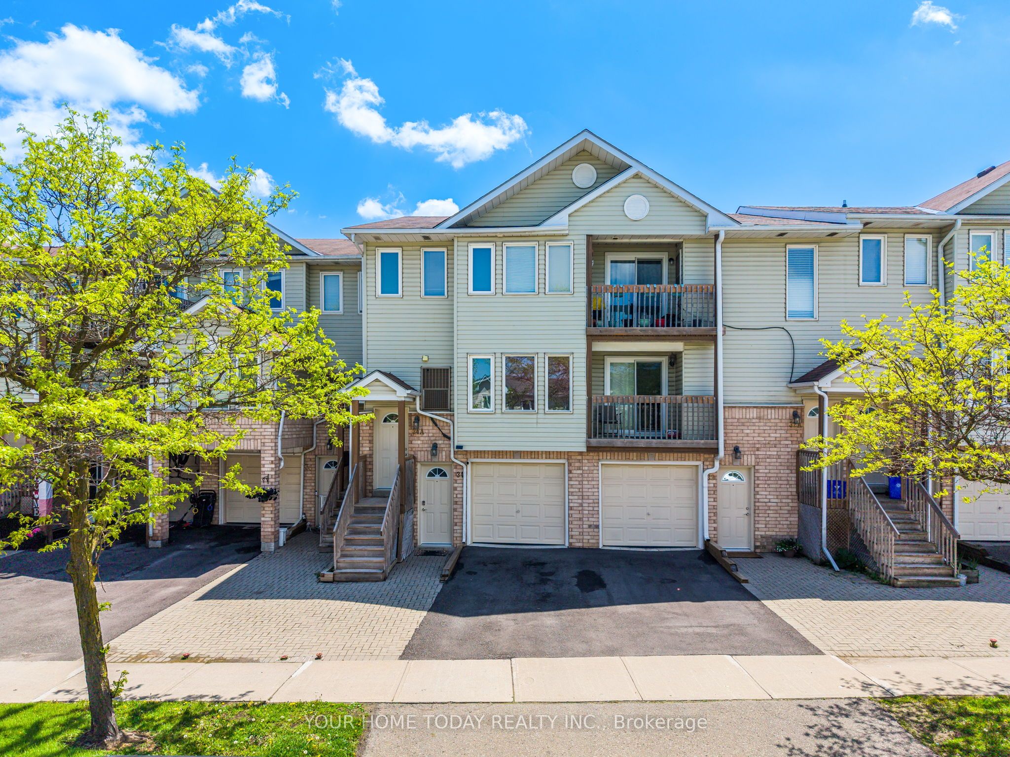34 Stewart MacLaren Road, Halton Hills, ON L7G 5L9