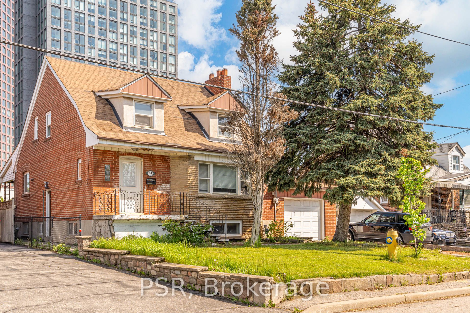 14 Jane Osler Boulevard, Toronto, ON M6A 1W7