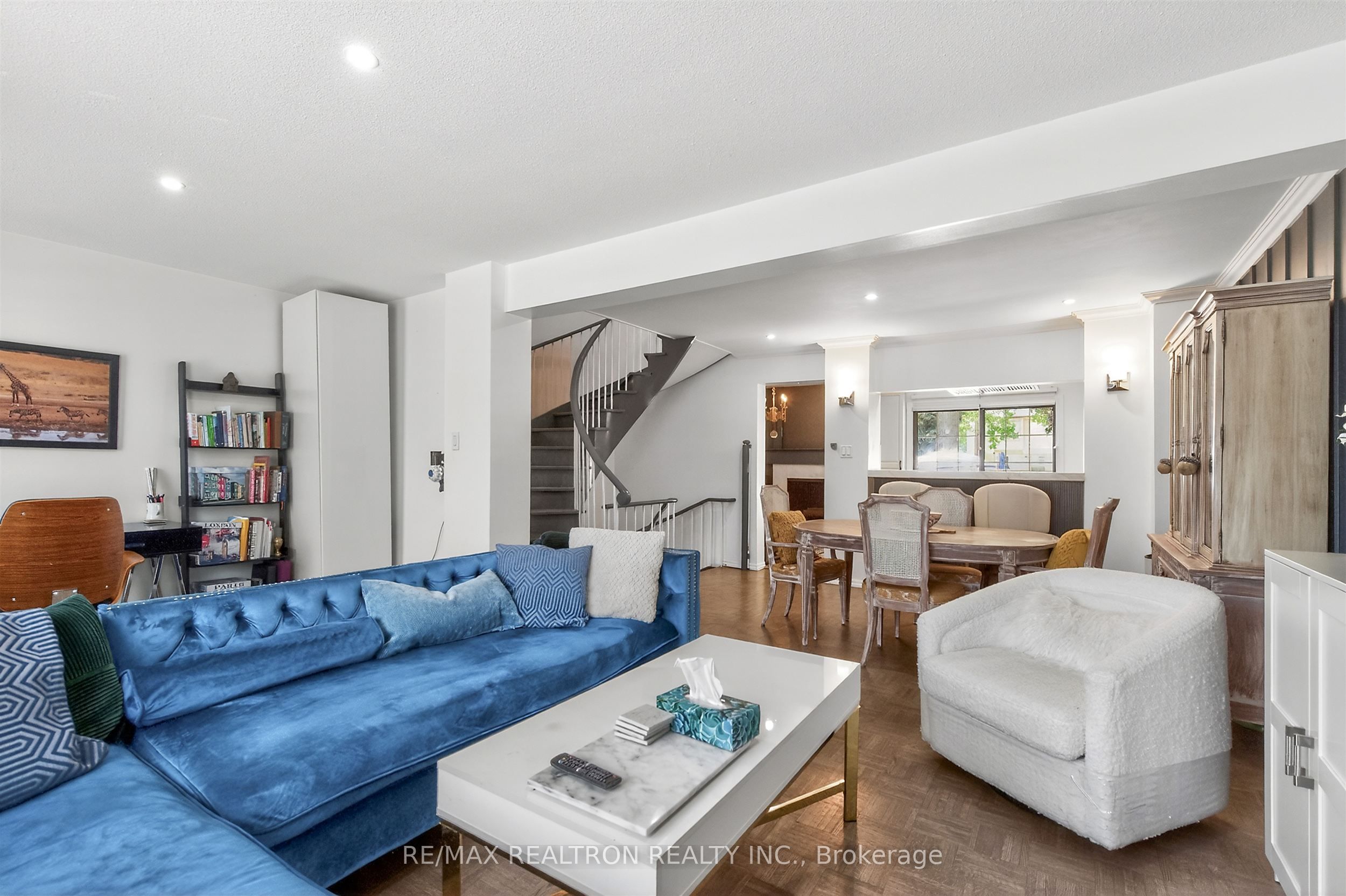 7077 Estoril Road 11, Mississauga, ON L5N 1N3 photo 5