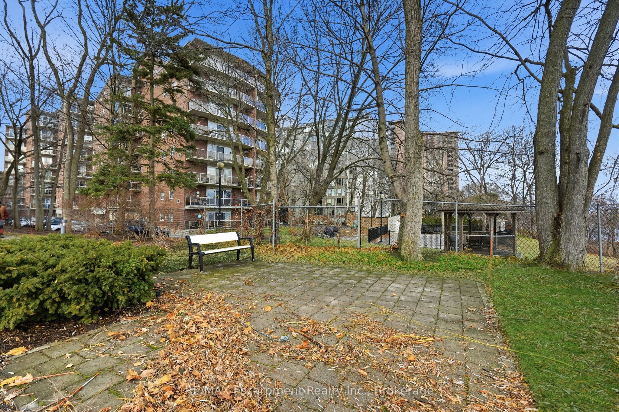 5188 Lakeshore Road 310, Burlington, ON L7L 6P4 photo 4