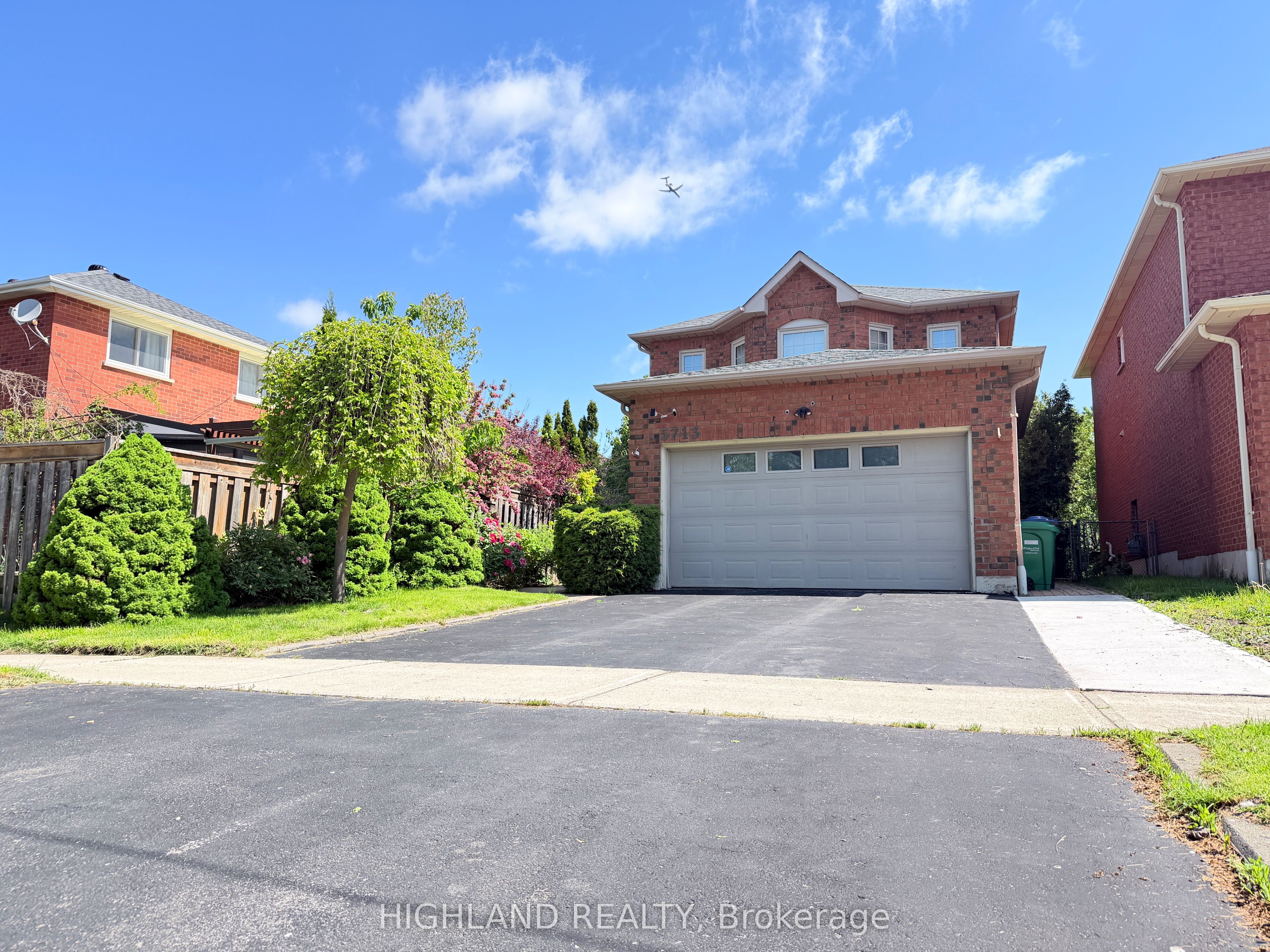 5713 Sparkwell Drive Bsmt, Mississauga, ON L5R 3N8 photo 2
