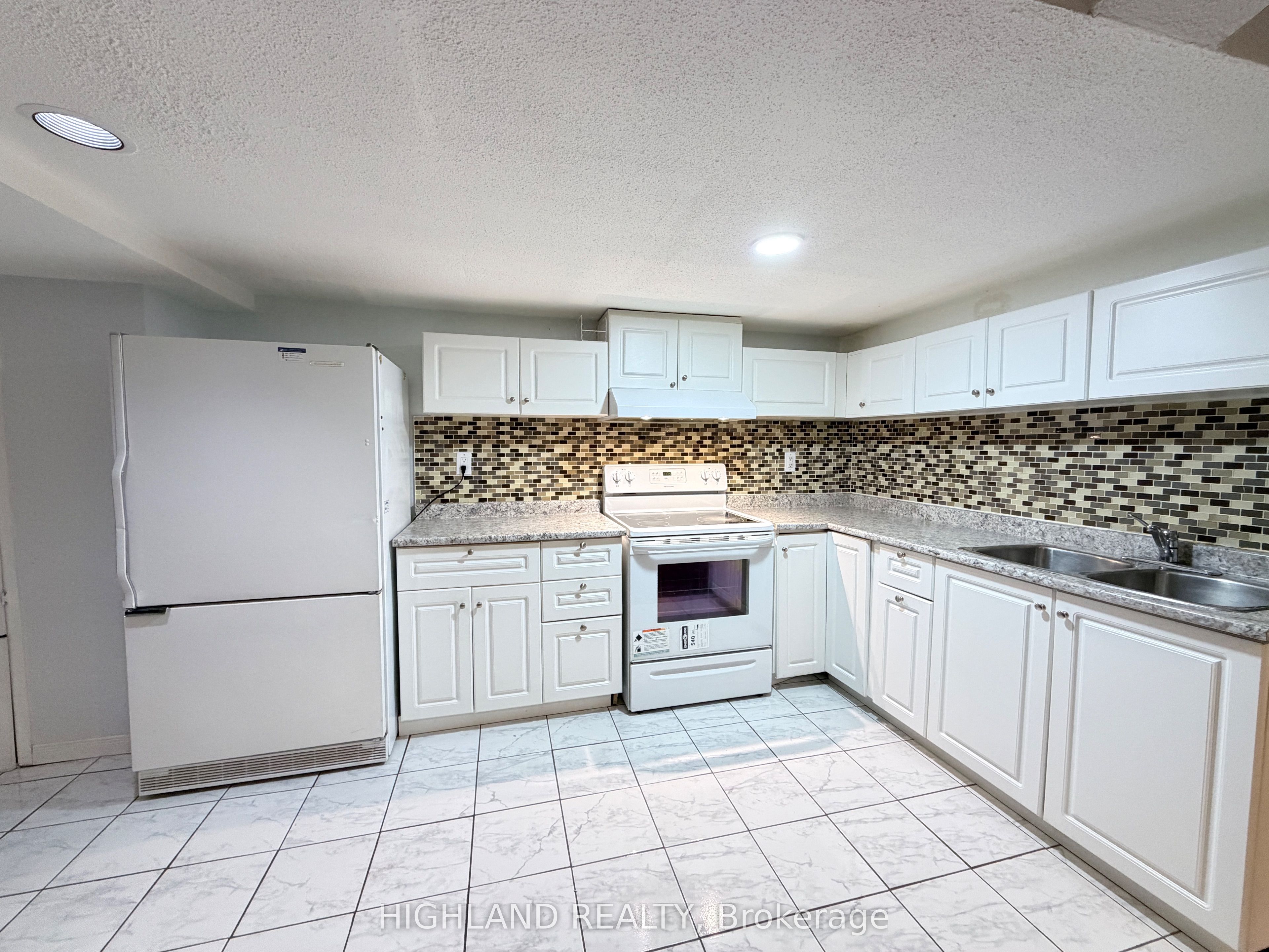 5713 Sparkwell Drive Bsmt, Mississauga, ON L5R 3N8 photo 4
