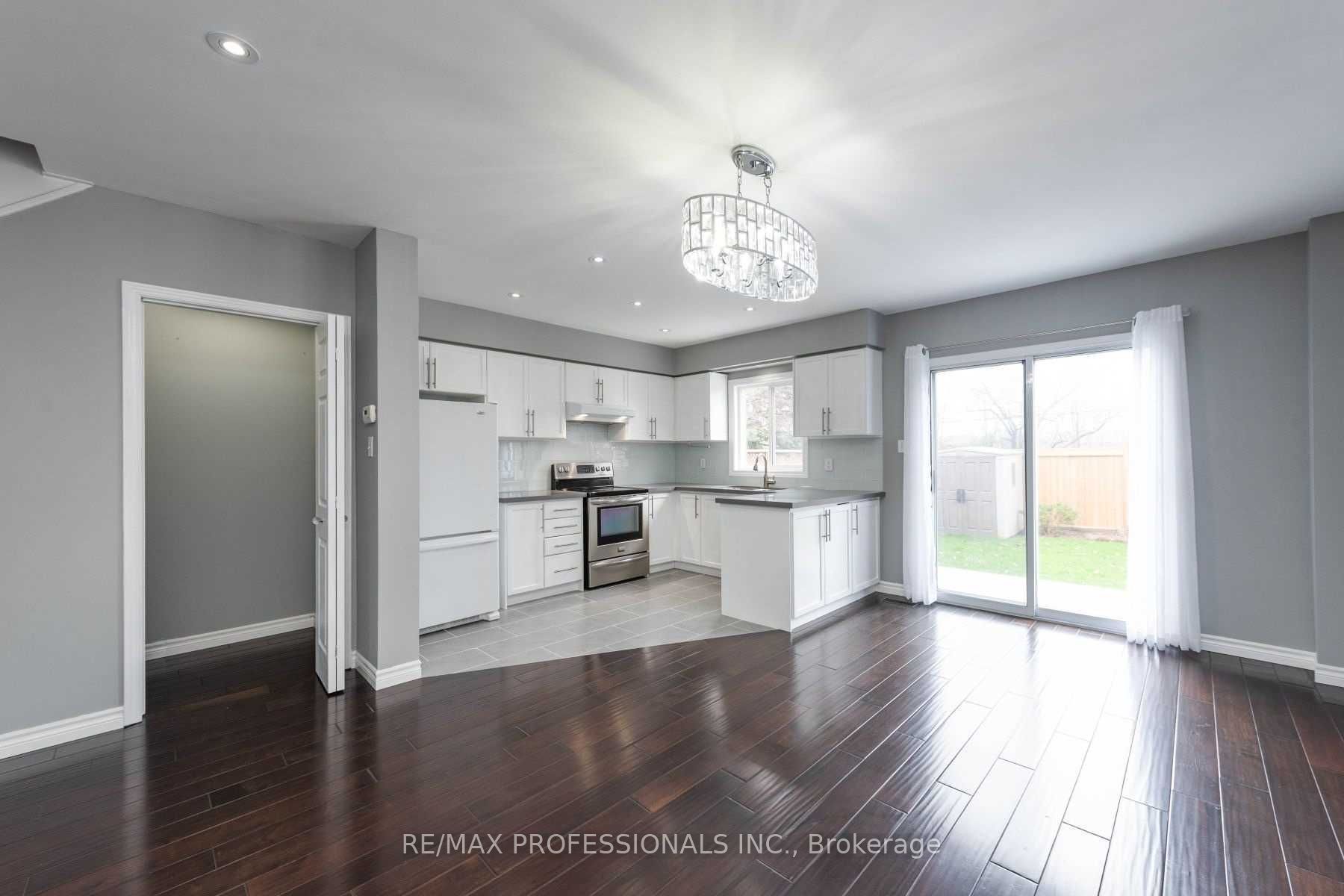 1362 Brookstar Drive, Oakville, ON L6M 3W1 photo 5