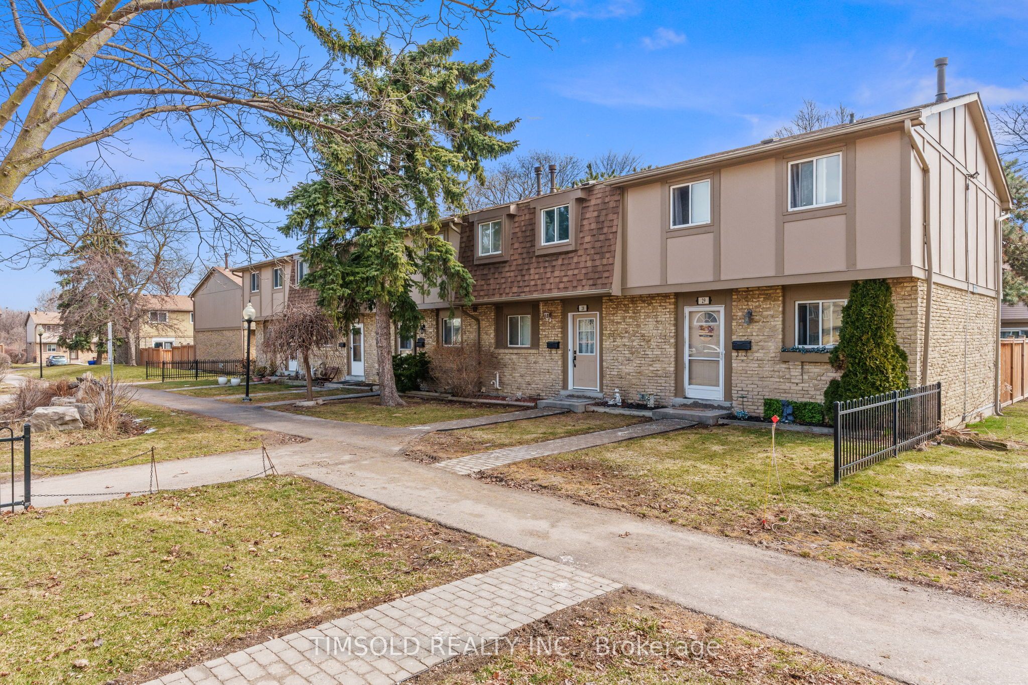 57 Hansen Road N 29, Brampton, ON L6V 3C6 photo 3