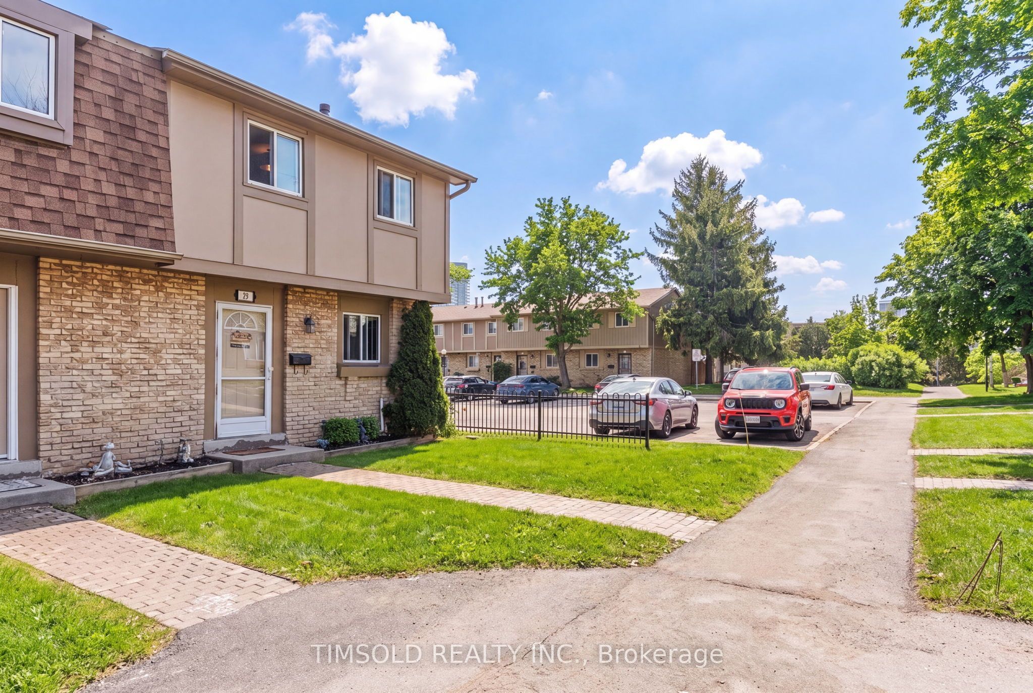 57 Hansen Road N 29, Brampton, ON L6V 3C6 photo 4