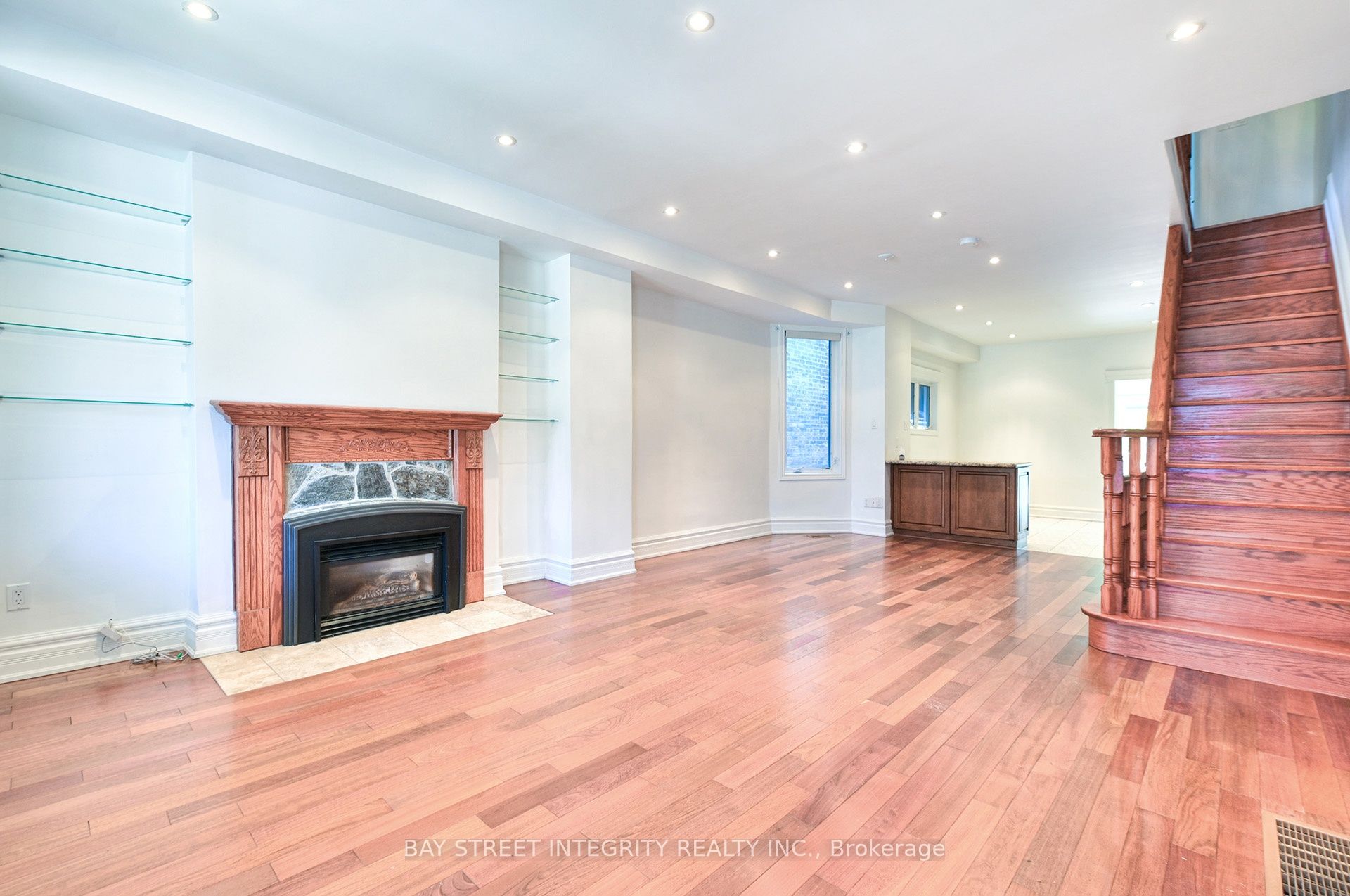 1282 Lansdowne Avenue, Toronto, ON M6H 3Z8 photo 4