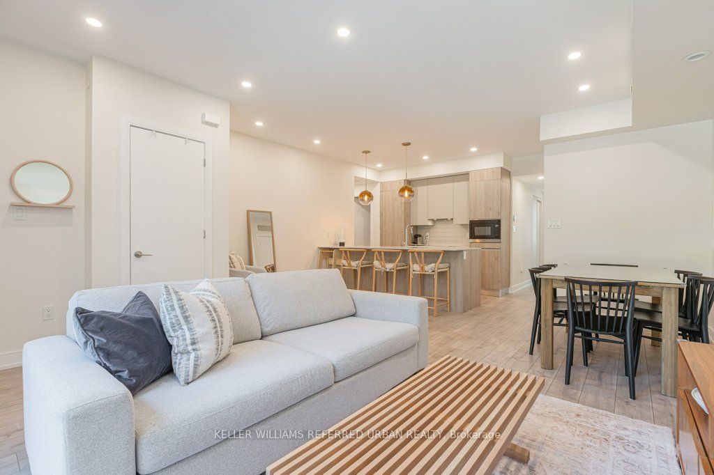 66 Long Branch Avenue 6, Toronto, ON M8W 3J4 photo 4