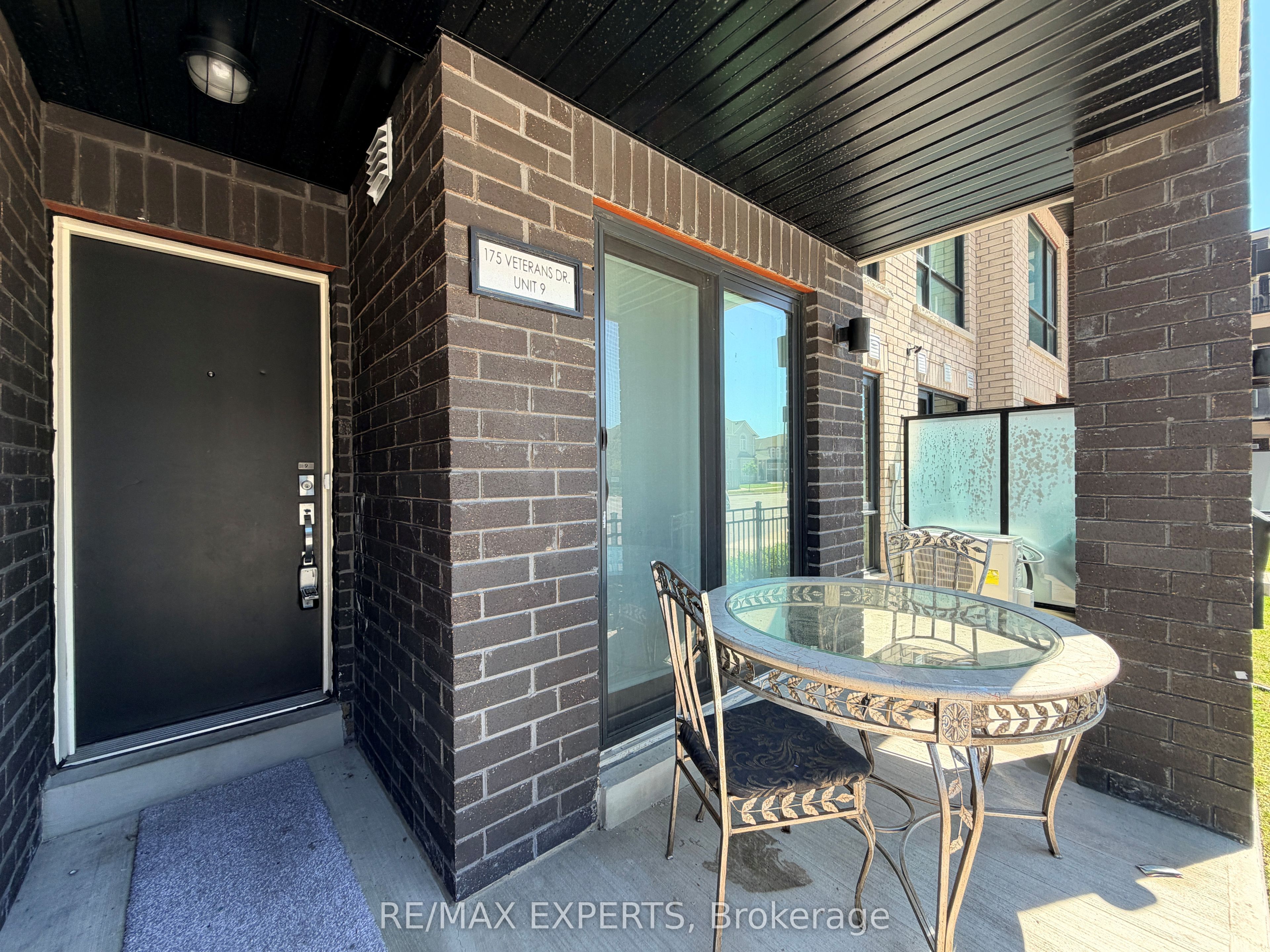 175 Veterans Dr 9 Drive, Brampton, ON L7A 5L2 photo 4
