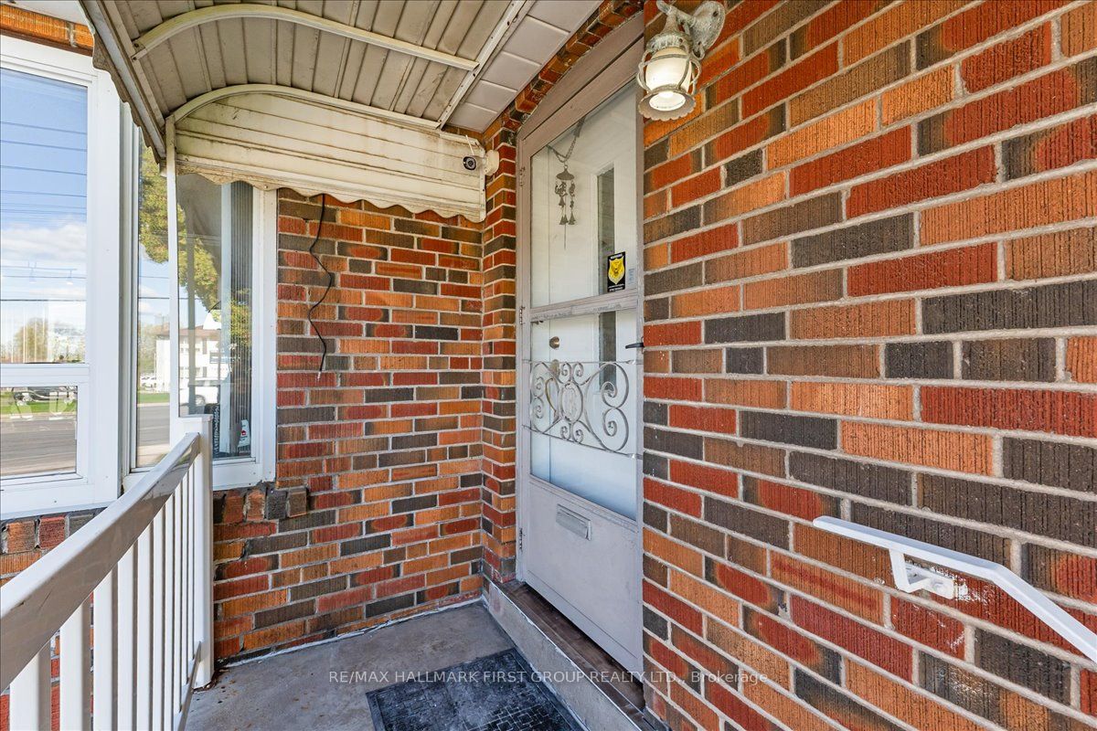 2690 Islington Avenue, Toronto, ON M9V 2X5 photo 3