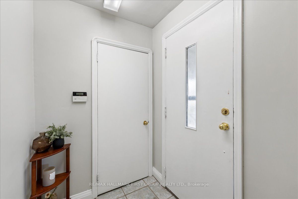 2690 Islington Avenue, Toronto, ON M9V 2X5 photo 4
