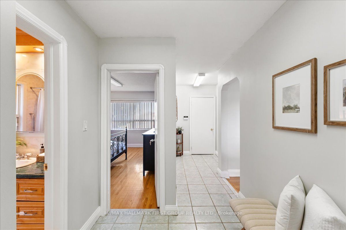 2690 Islington Avenue, Toronto, ON M9V 2X5 photo 5