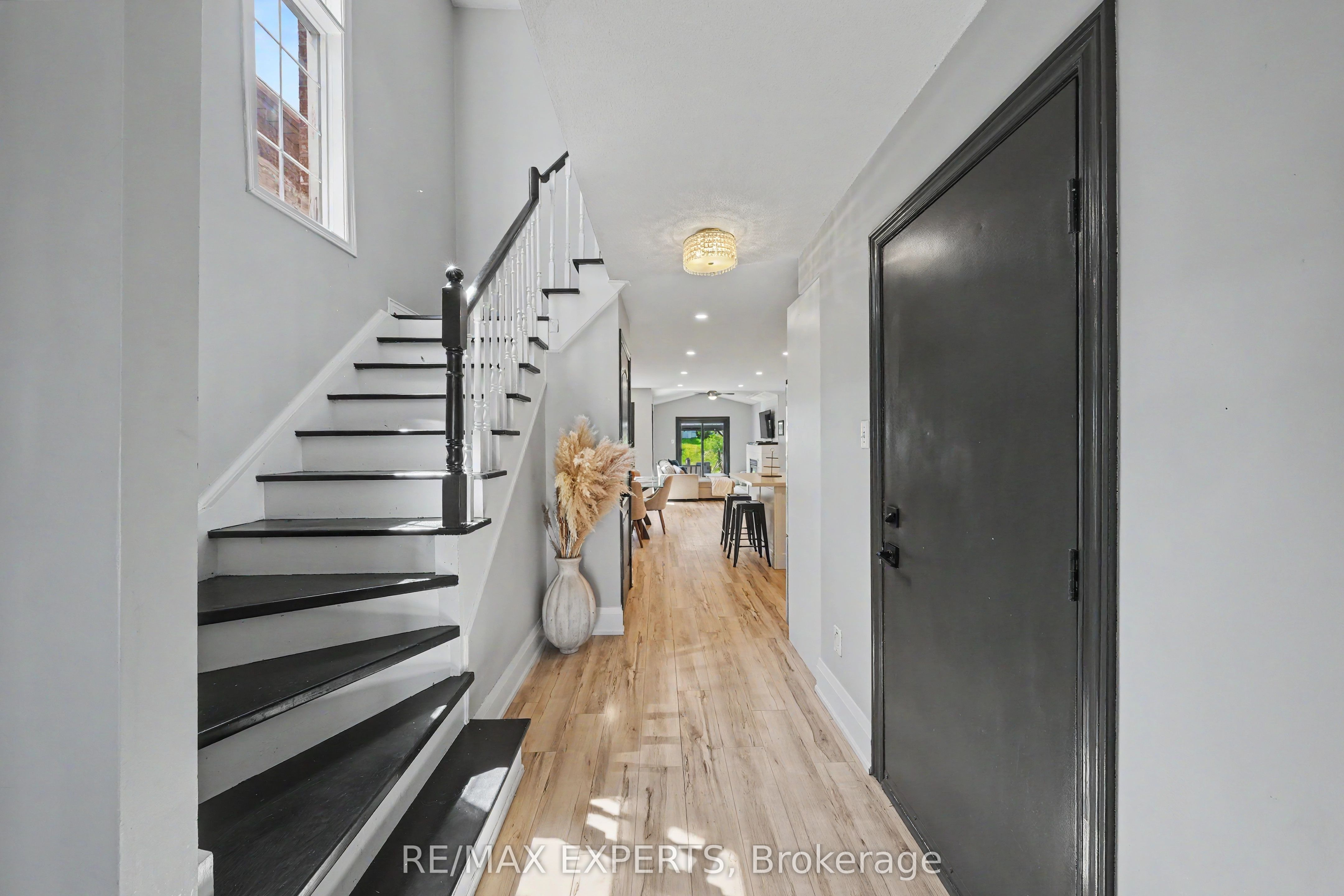 40 Waterbury Street, Caledon, ON L7E 1X4 photo 4