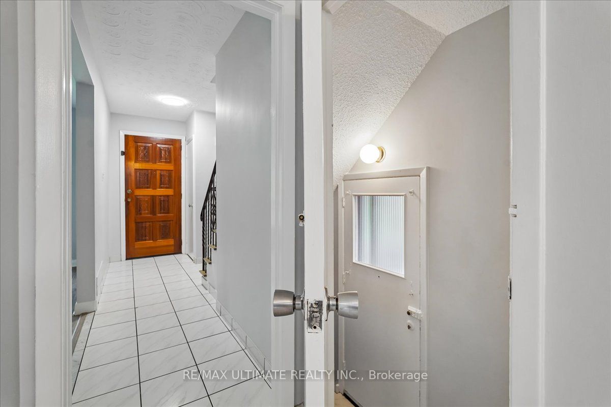 12 Thurodale Avenue, Toronto, ON M6M 3B3