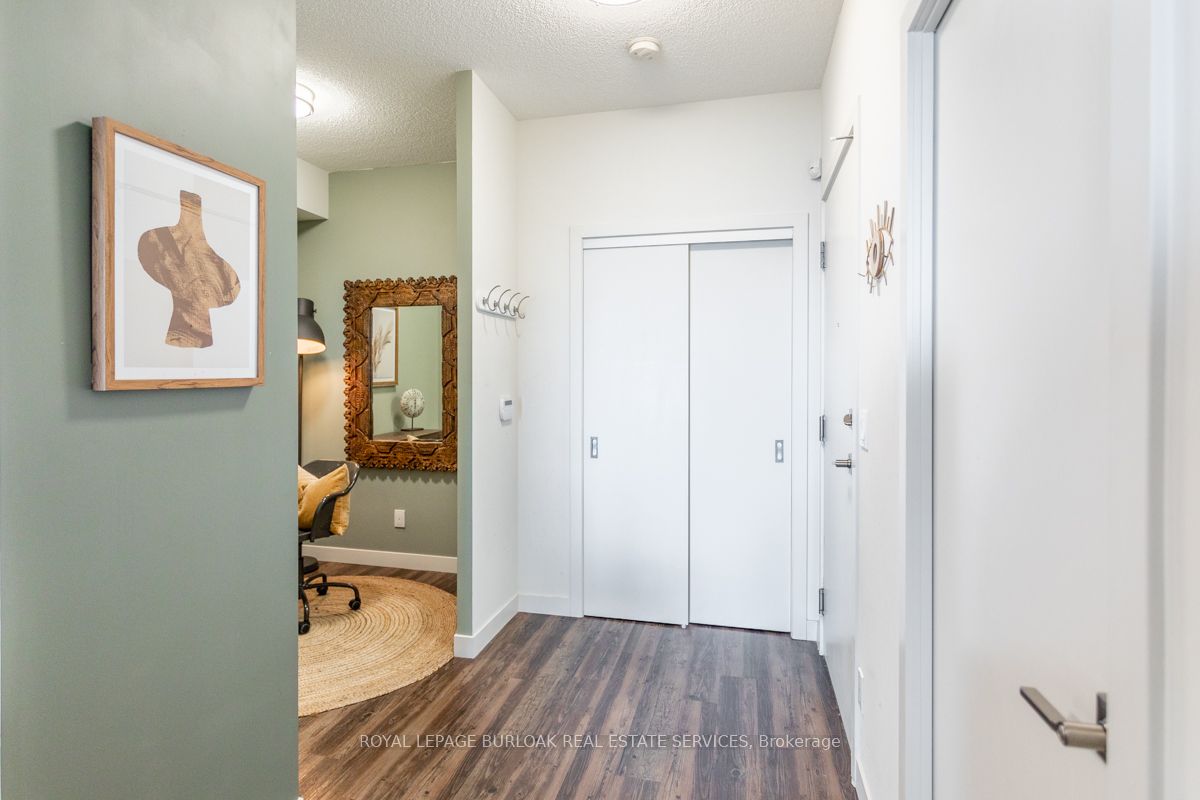 2093 Fairview Street 1405, Burlington, ON L7R 0E6 photo 4