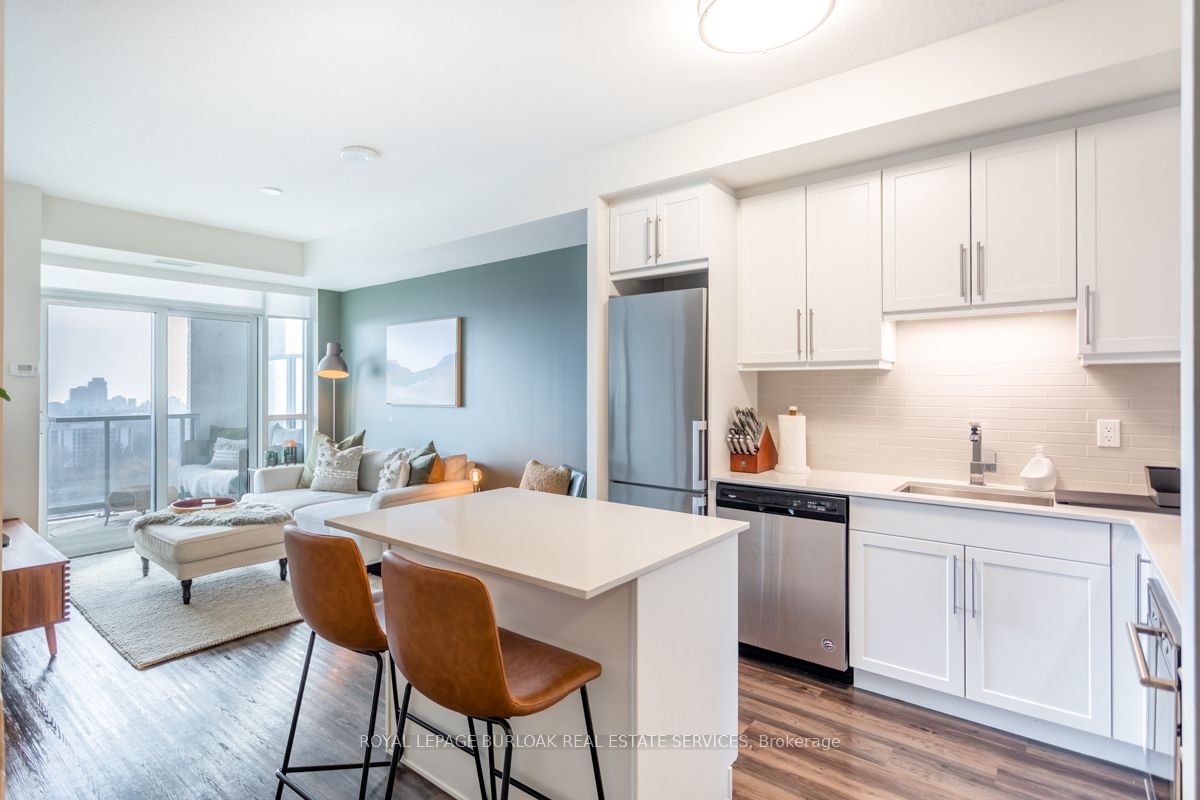 2093 Fairview Street 1405, Burlington, ON L7R 0E6 photo 5
