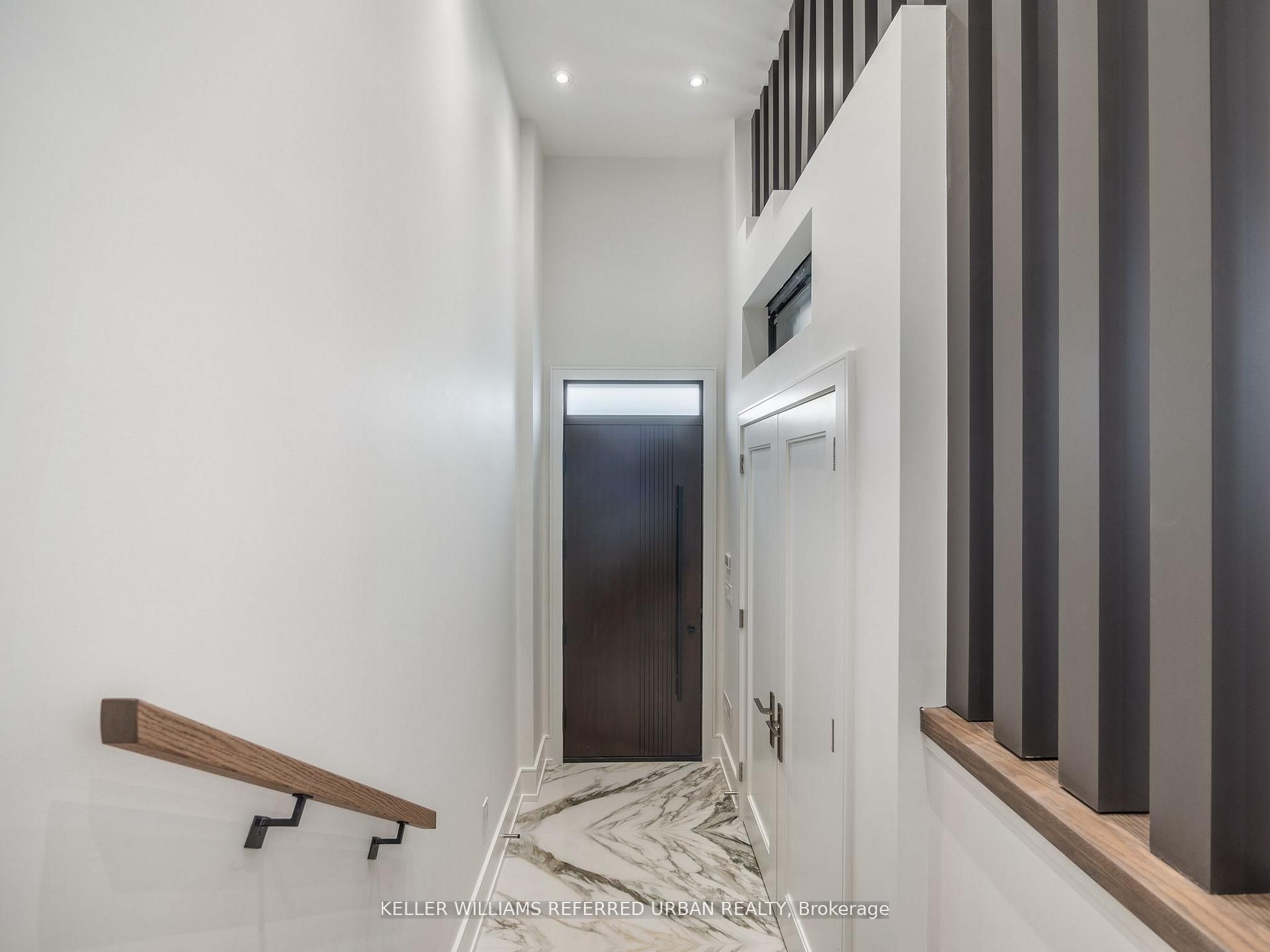 327 Melrose Street, Toronto, ON M8Z 1G7 photo 5