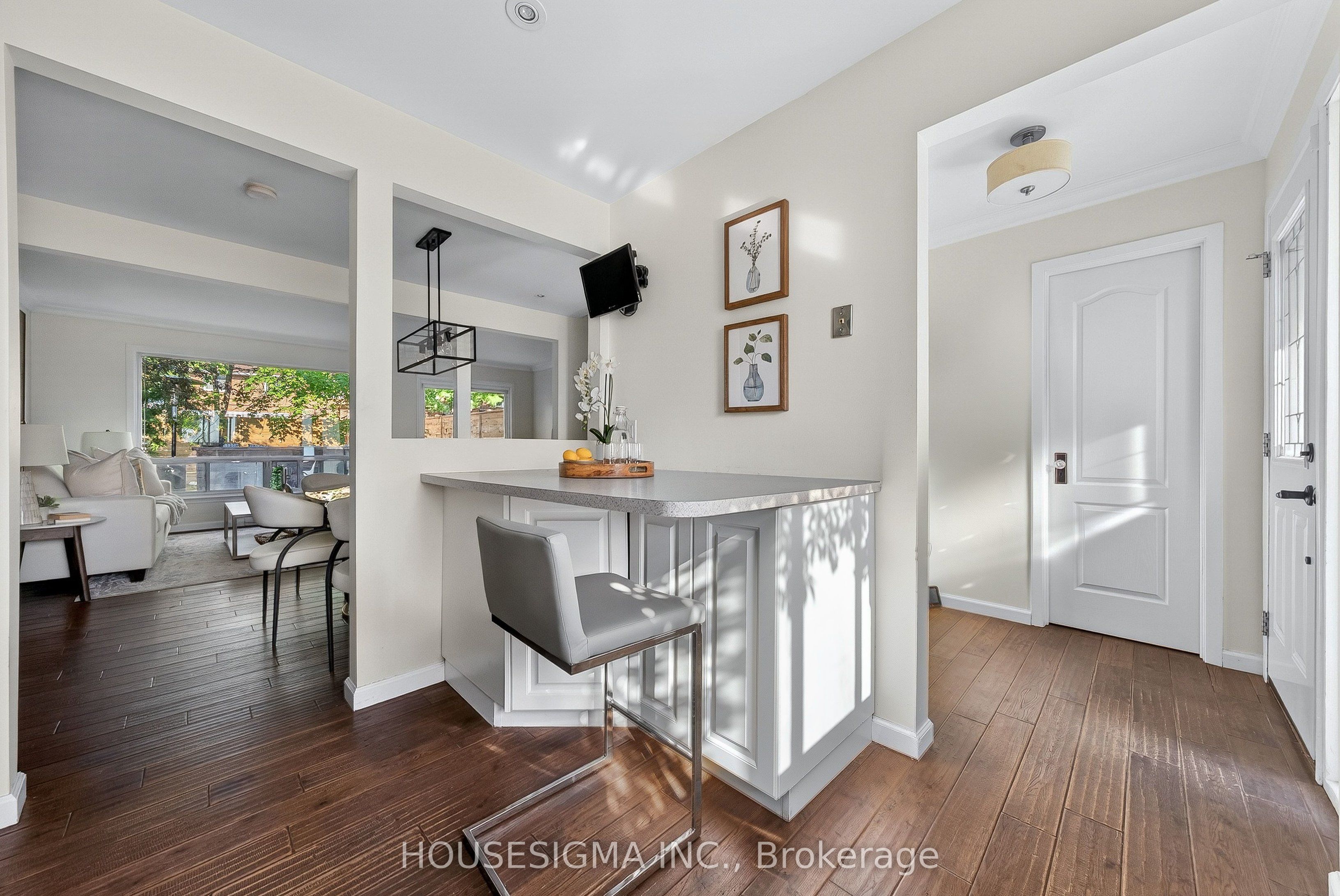 15 Centennial Park Road S 90, Toronto, ON M9C 4W8 photo 3