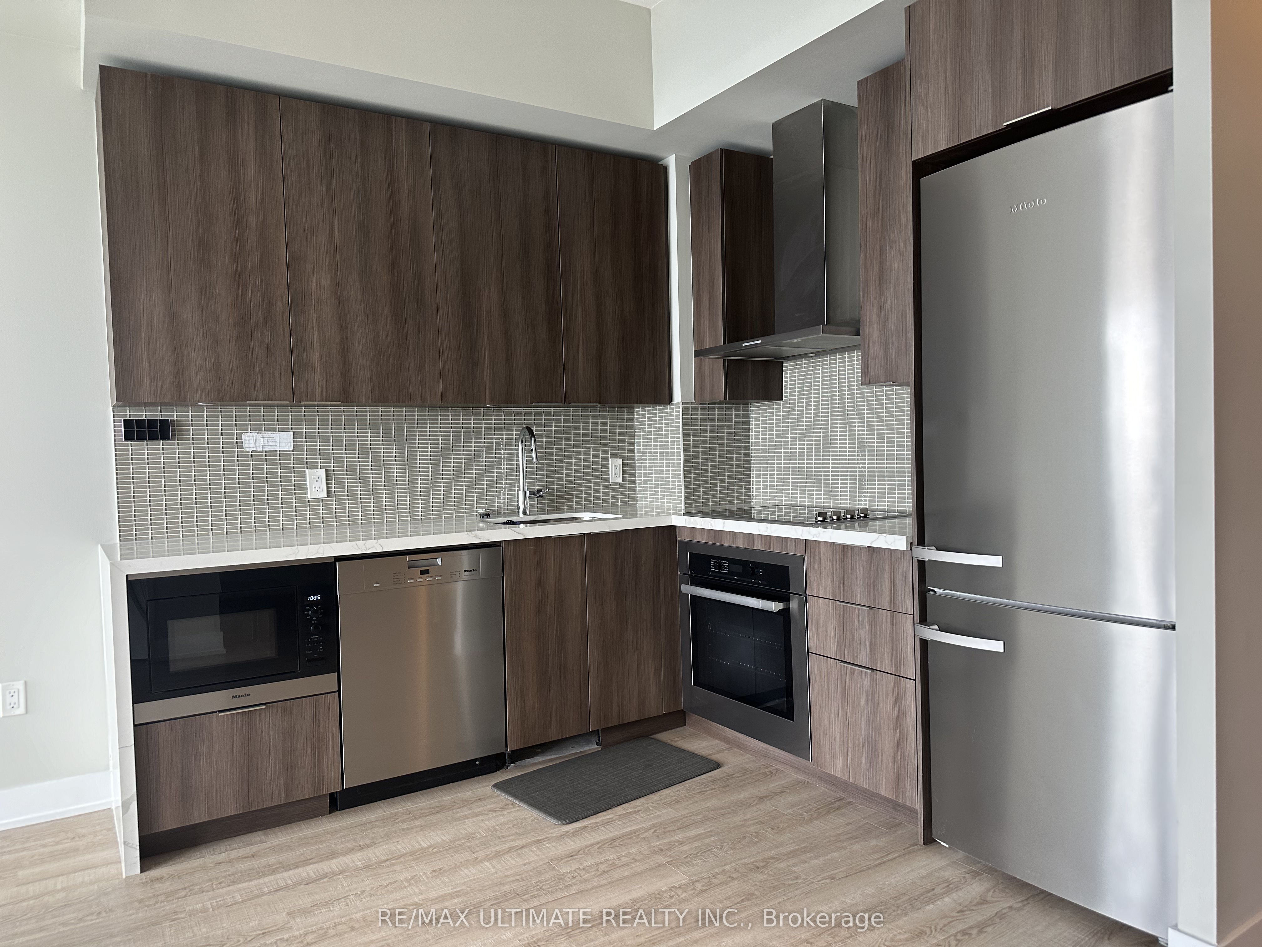 30 SE Shore Breeze Drive 6206, Toronto, ON M8V 0J1 photo 5