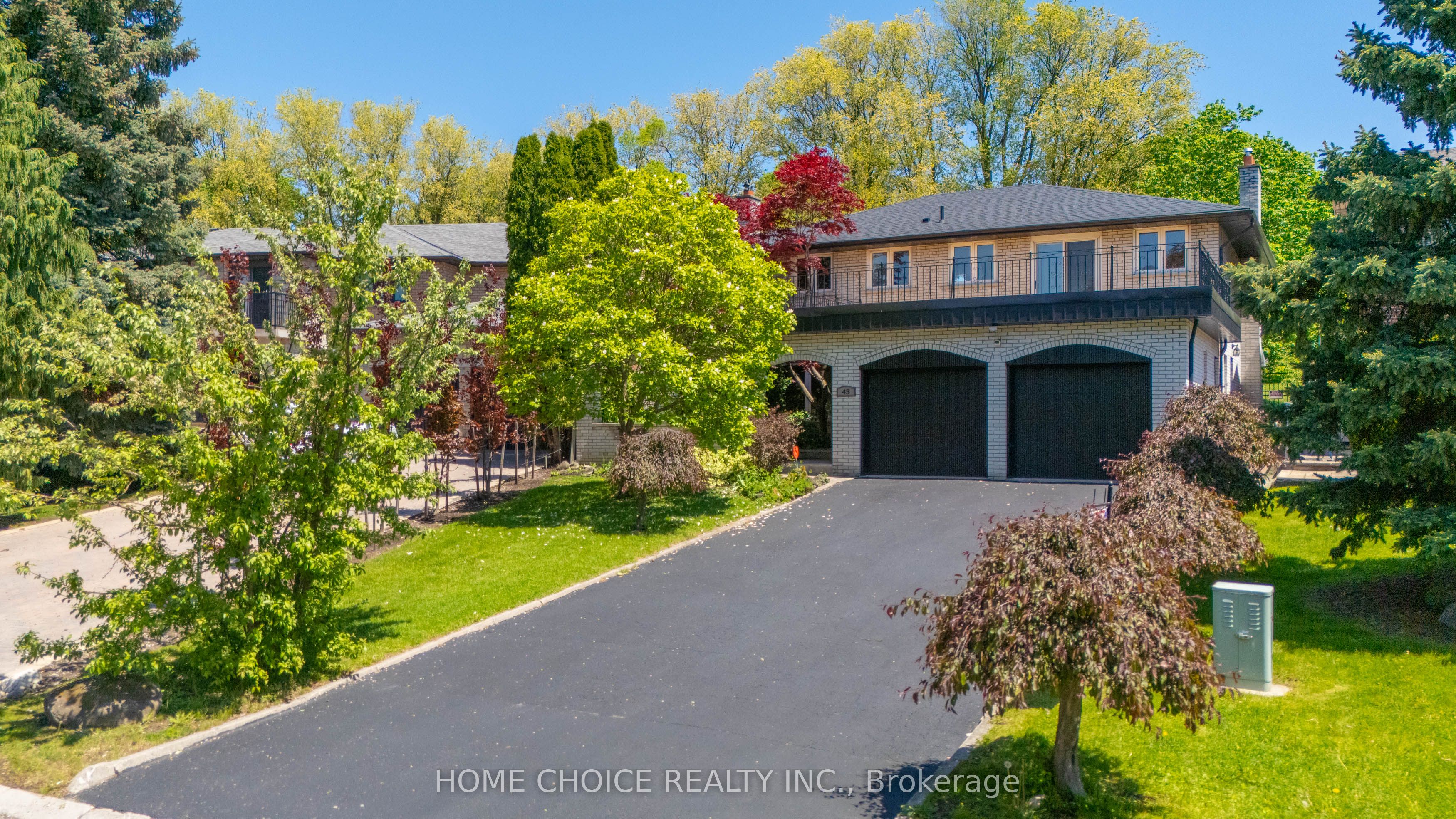 43 Golfwood Heights E, Toronto, ON M9P 3L8 photo 5