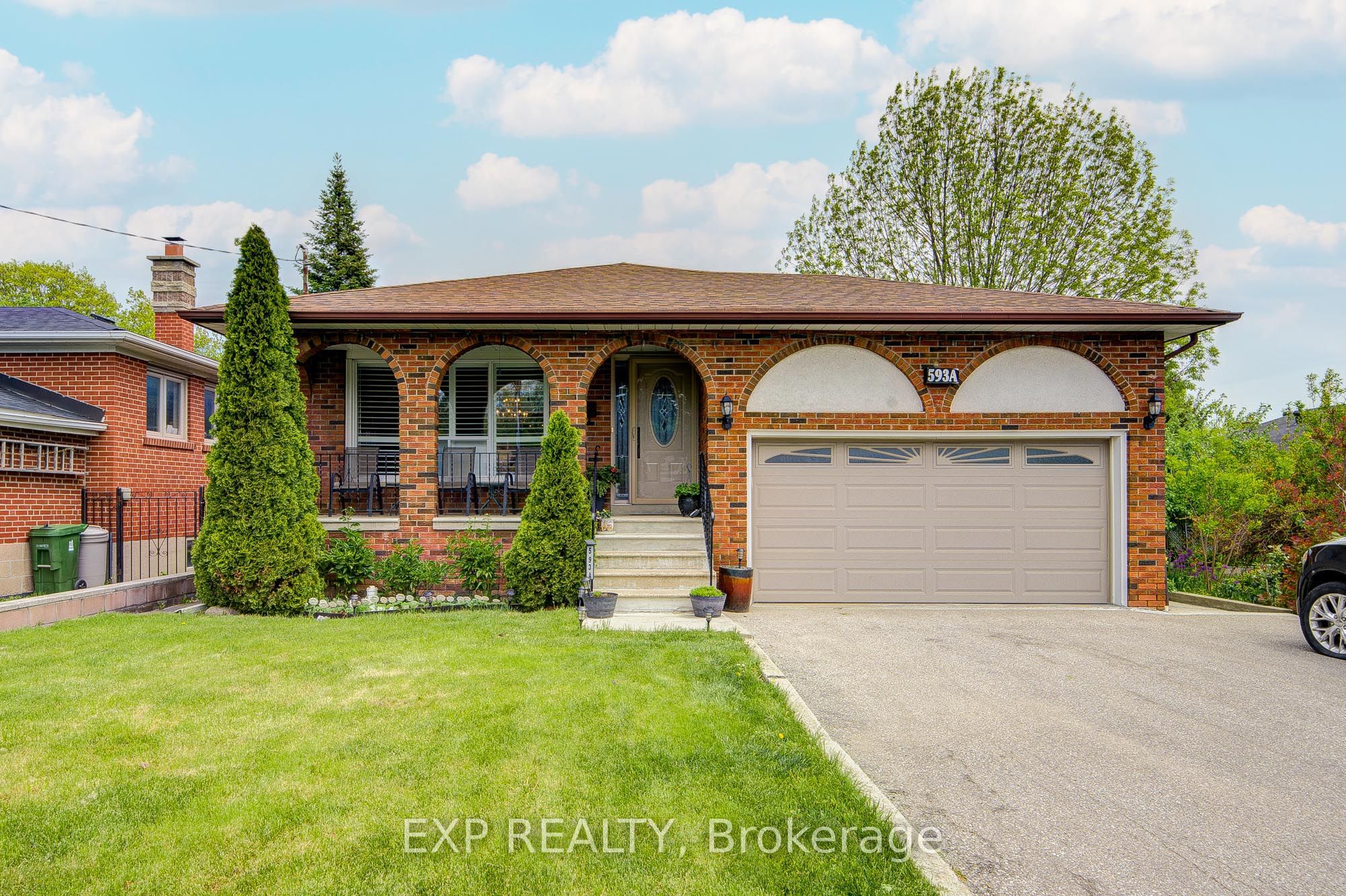 593A Scarlett Road N, Toronto, ON M9P 2S6