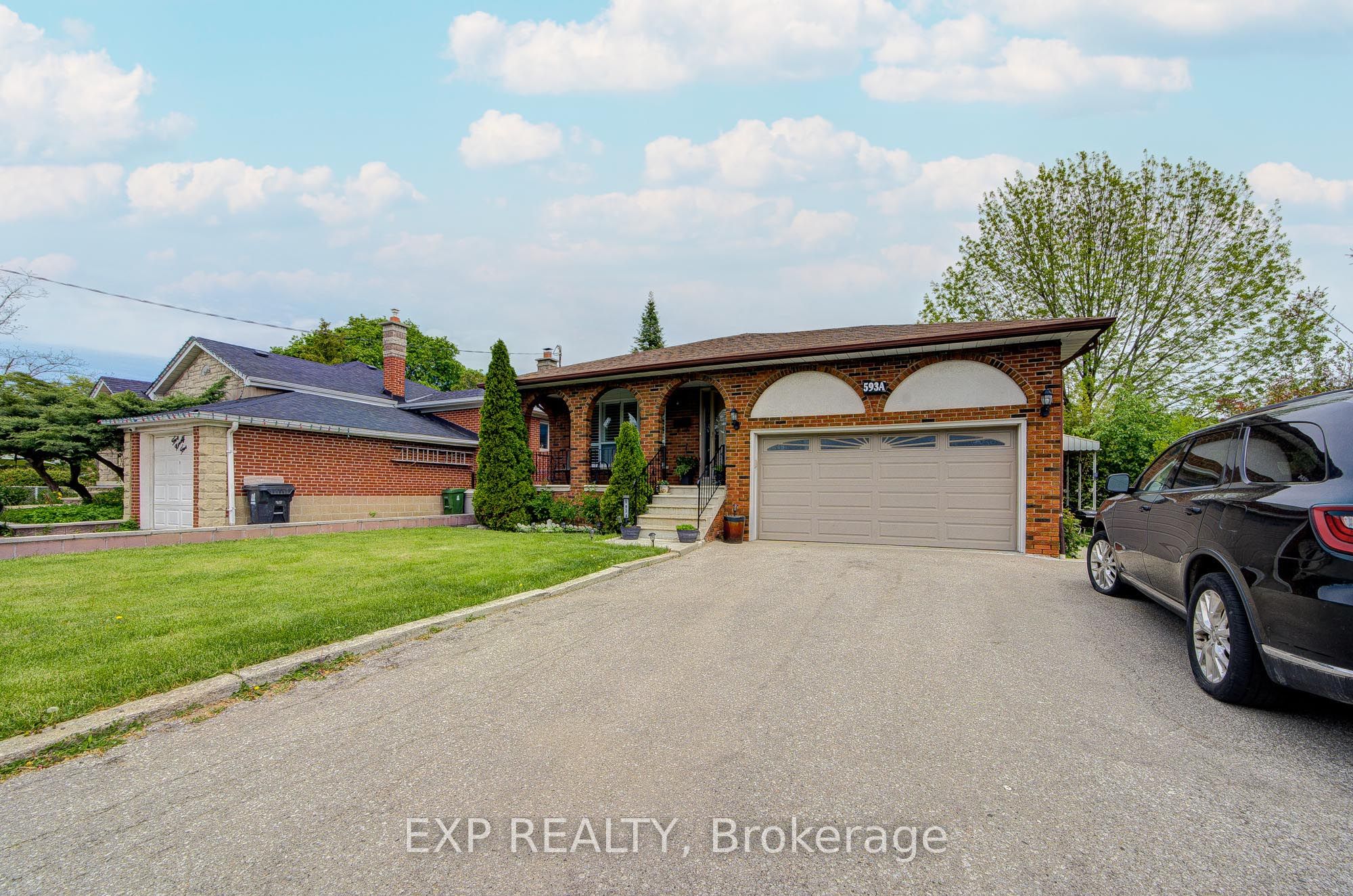 593A Scarlett Road N, Toronto, ON M9P 2S6 photo 3