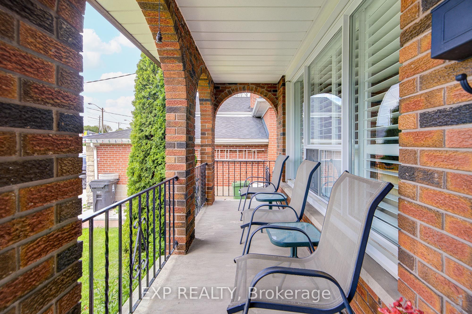 593A Scarlett Road N, Toronto, ON M9P 2S6 photo 4