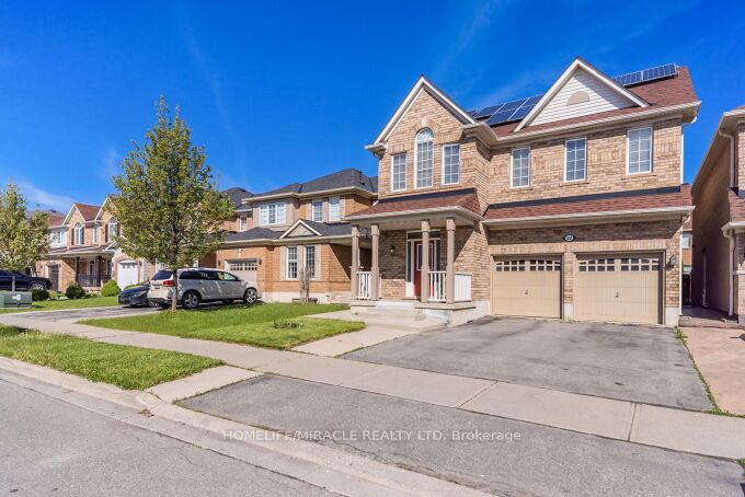 22 Raccoon Street, Brampton, ON L6S 6L3 photo 2