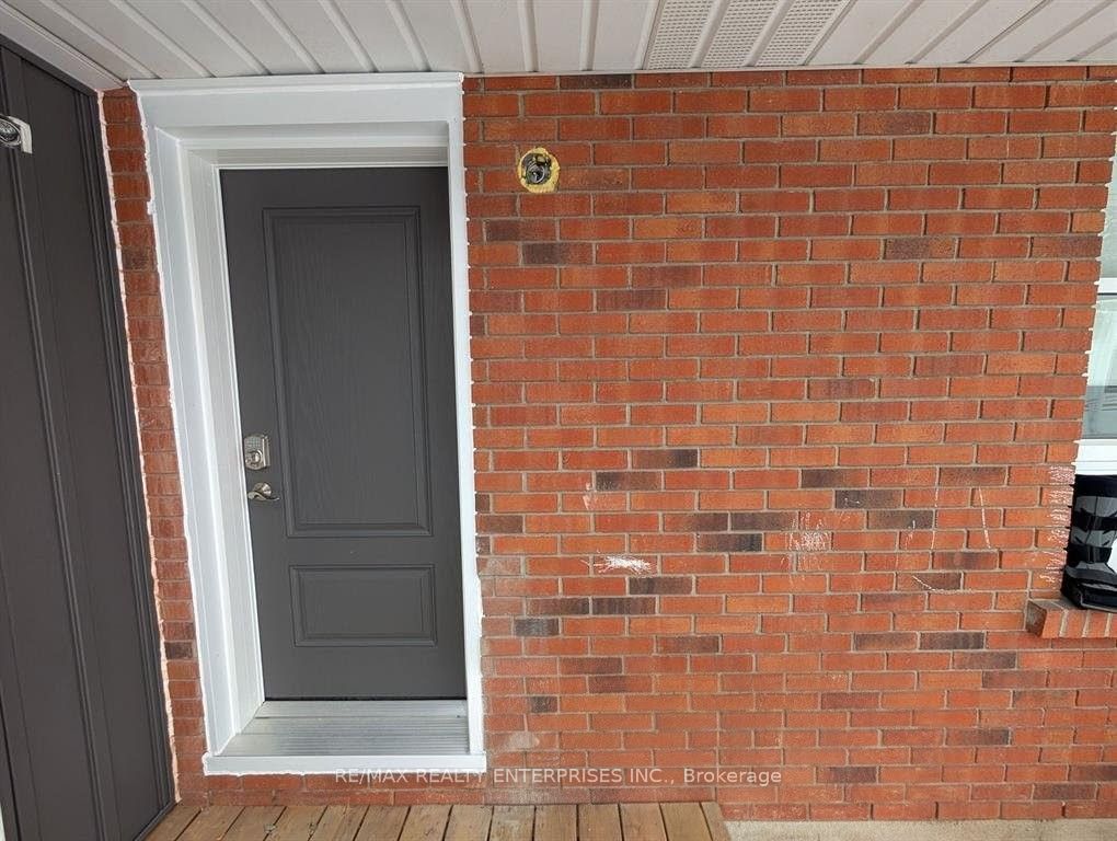 1093 Gallagher Road A, Burlington, ON L7T 2M7