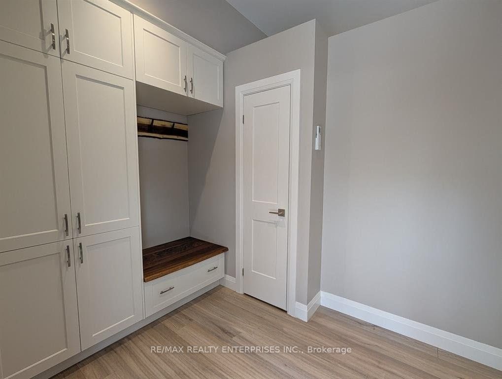 1093 Gallagher Road A, Burlington, ON L7T 2M7 photo 3