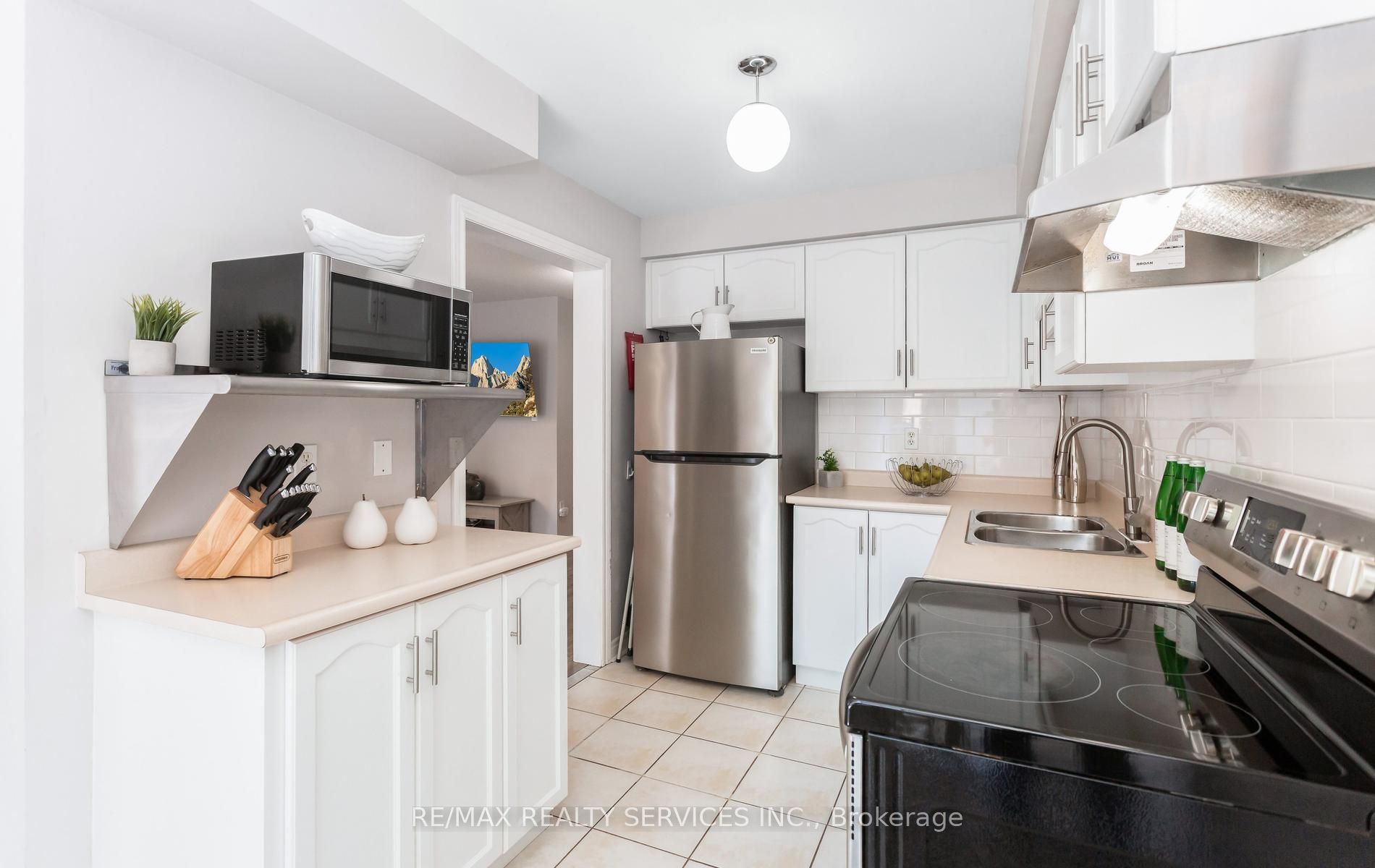 14 Todmorden Drive, Brampton, ON L7A 1M7 photo 4