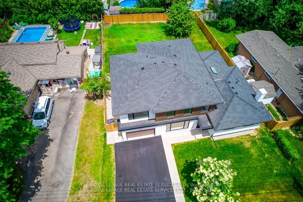 559 Walkers Line, Burlington, ON L7N 2E4 photo 5