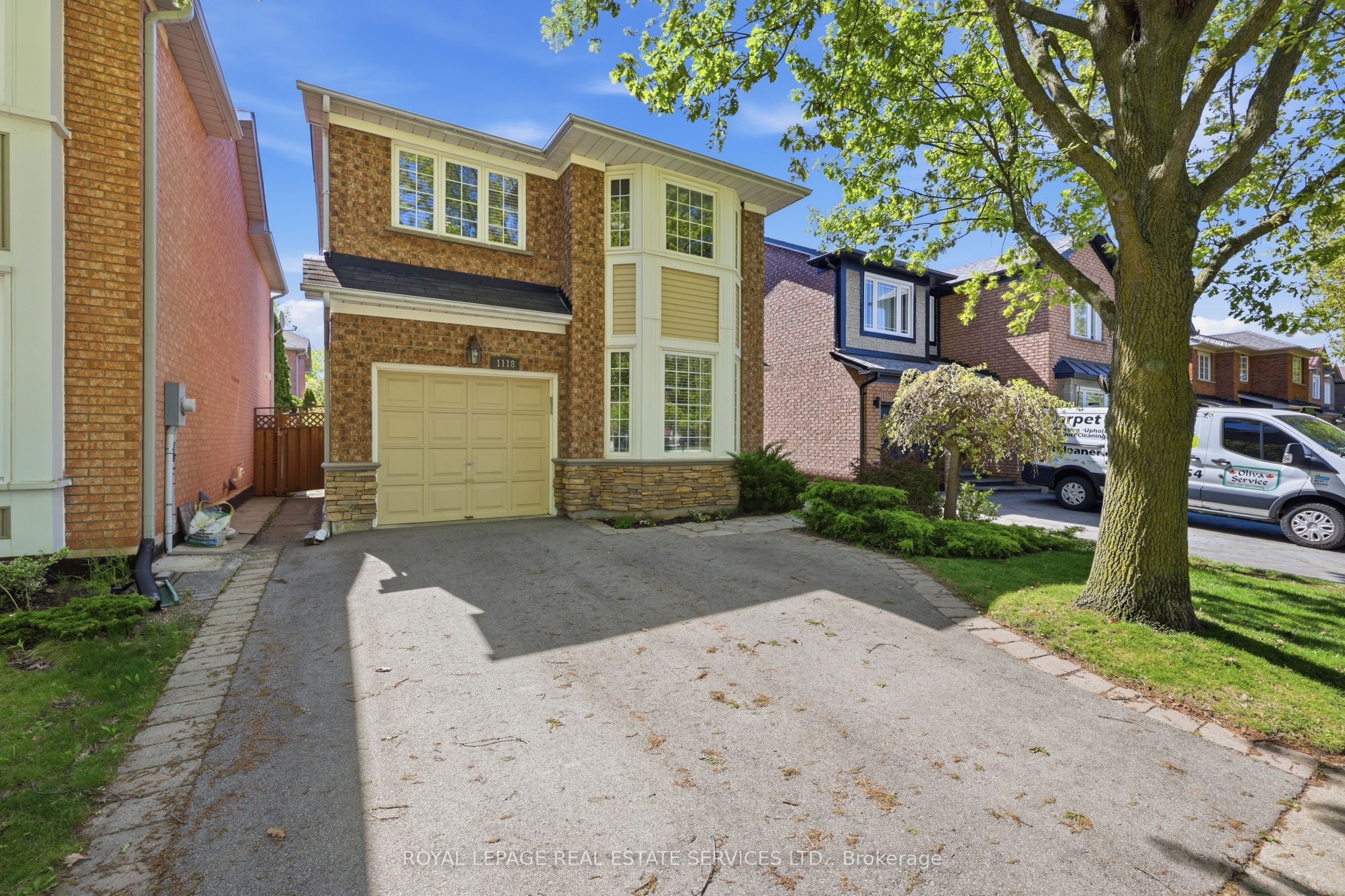 1118 Glen Valley Road, Oakville, ON L6M 3K8 photo 2