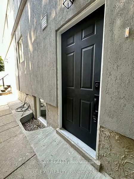 6 Lapp Street, Toronto, ON M6N 3W6 photo 4