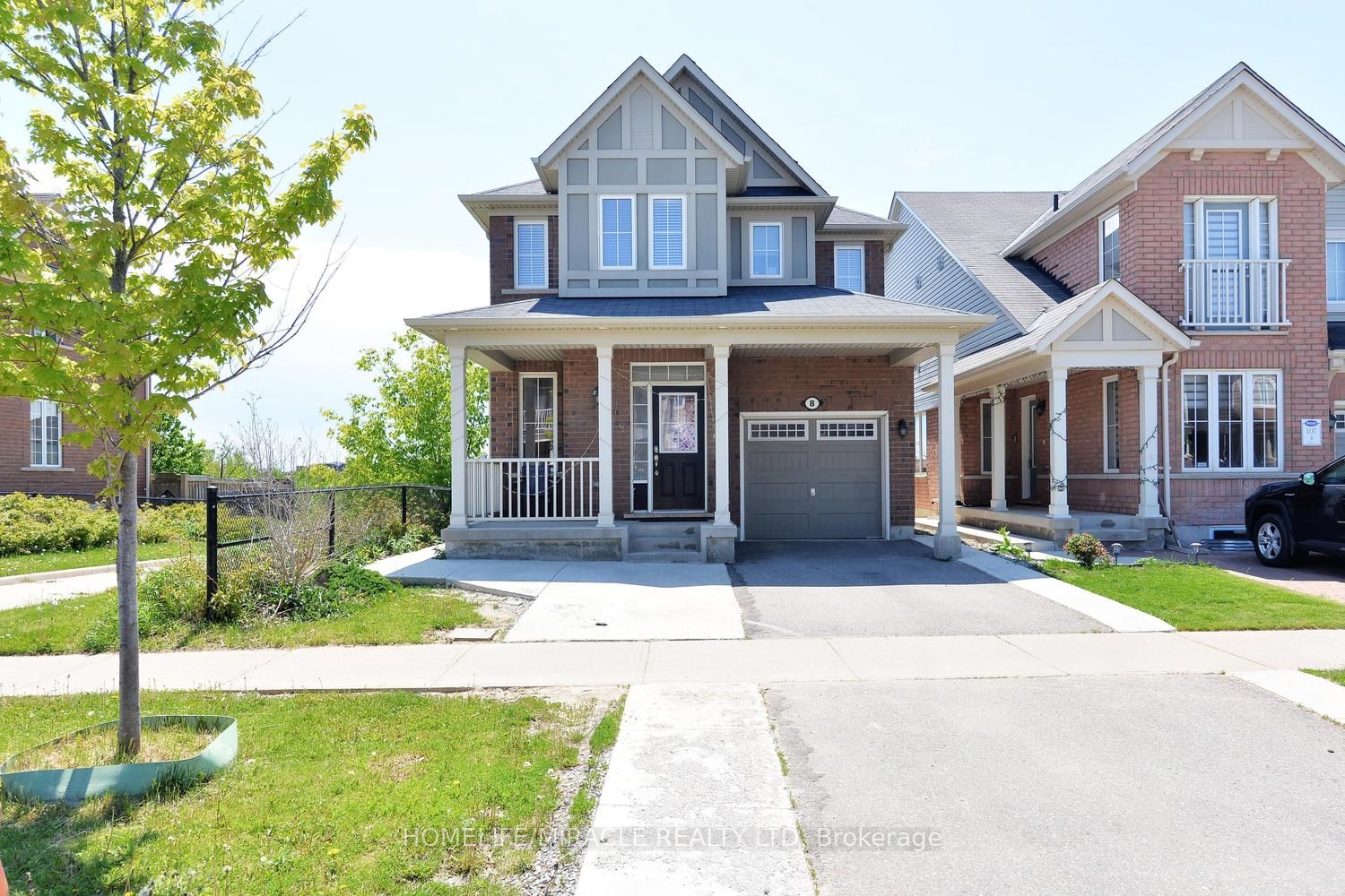 8 Robert Parkinson Drive, Brampton, ON L7A 0Y3