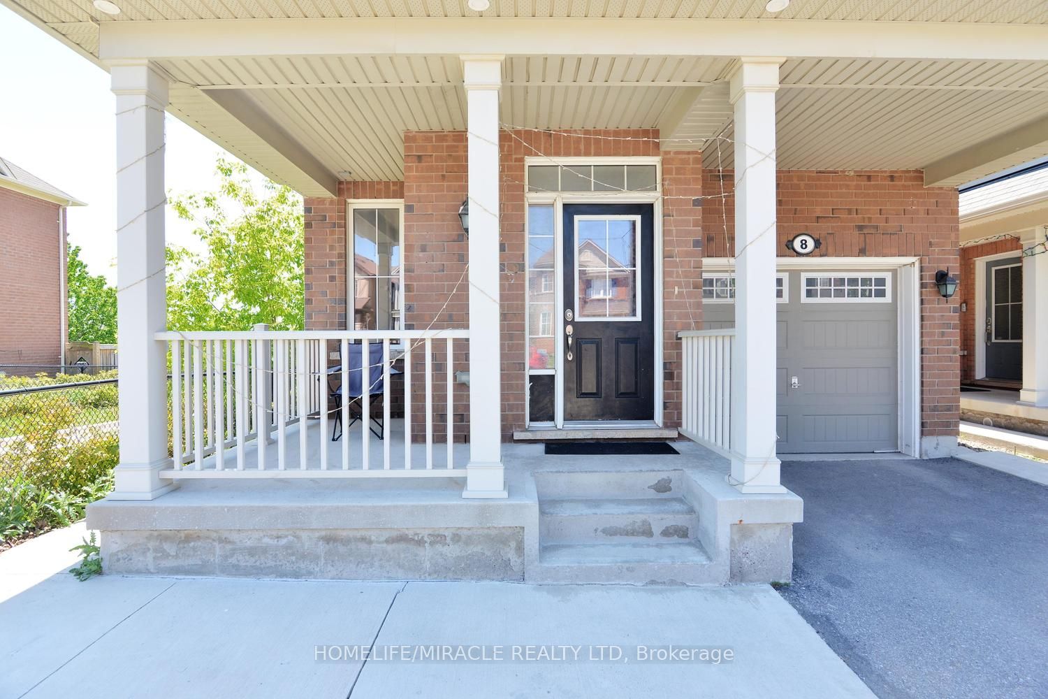 8 Robert Parkinson Drive, Brampton, ON L7A 0Y3 photo 2