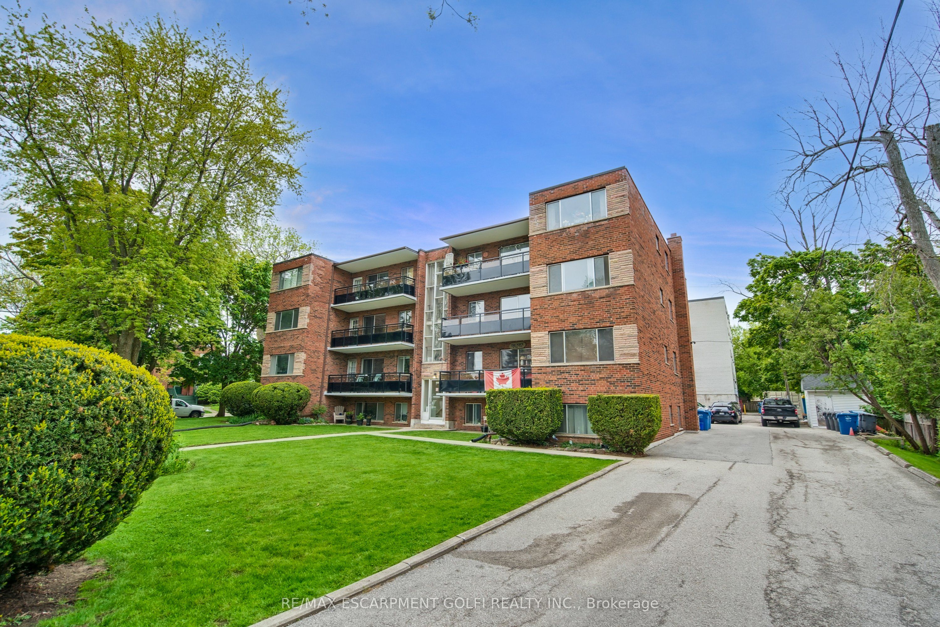 2433 First Street 9, Burlington, ON L7R 1C7 photo 2