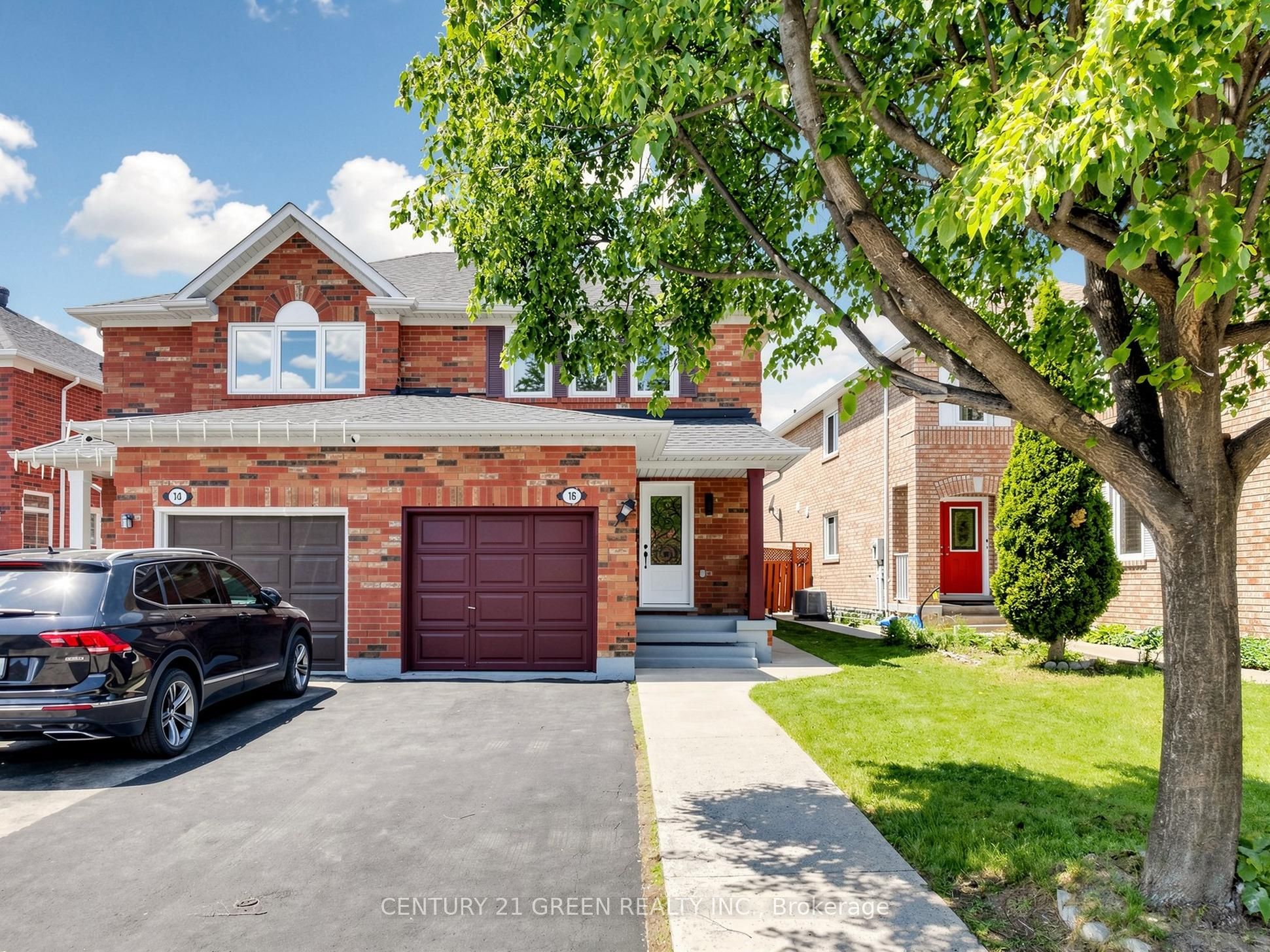 16 Mount Fuji Crescent, Brampton, ON L6R 2L3 photo 2
