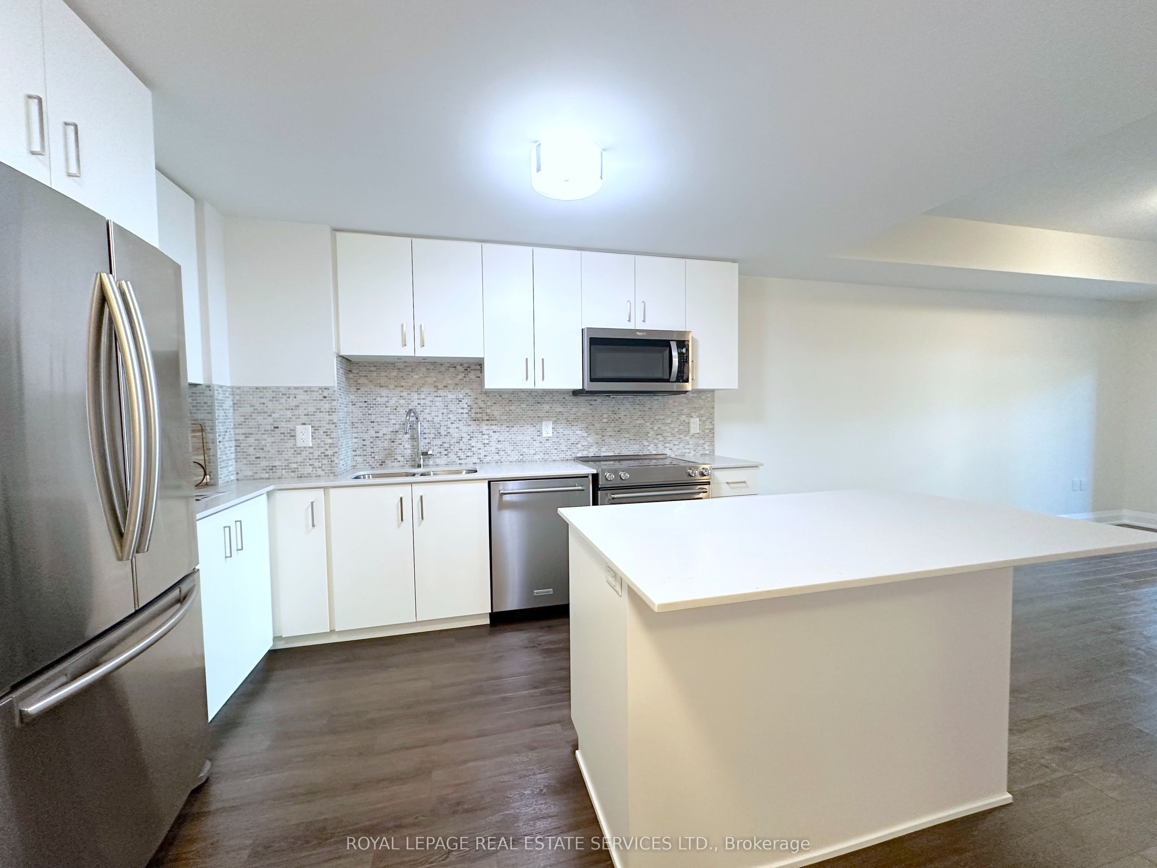 2333 Taunton Road 101, Oakville, ON L6H 0N5 photo 2