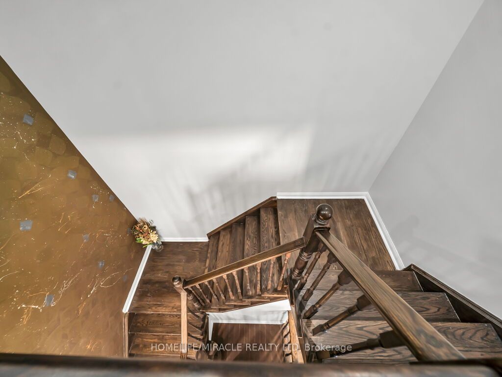 55 Secord Crescent, Brampton, ON L6X 4Y8 photo 5